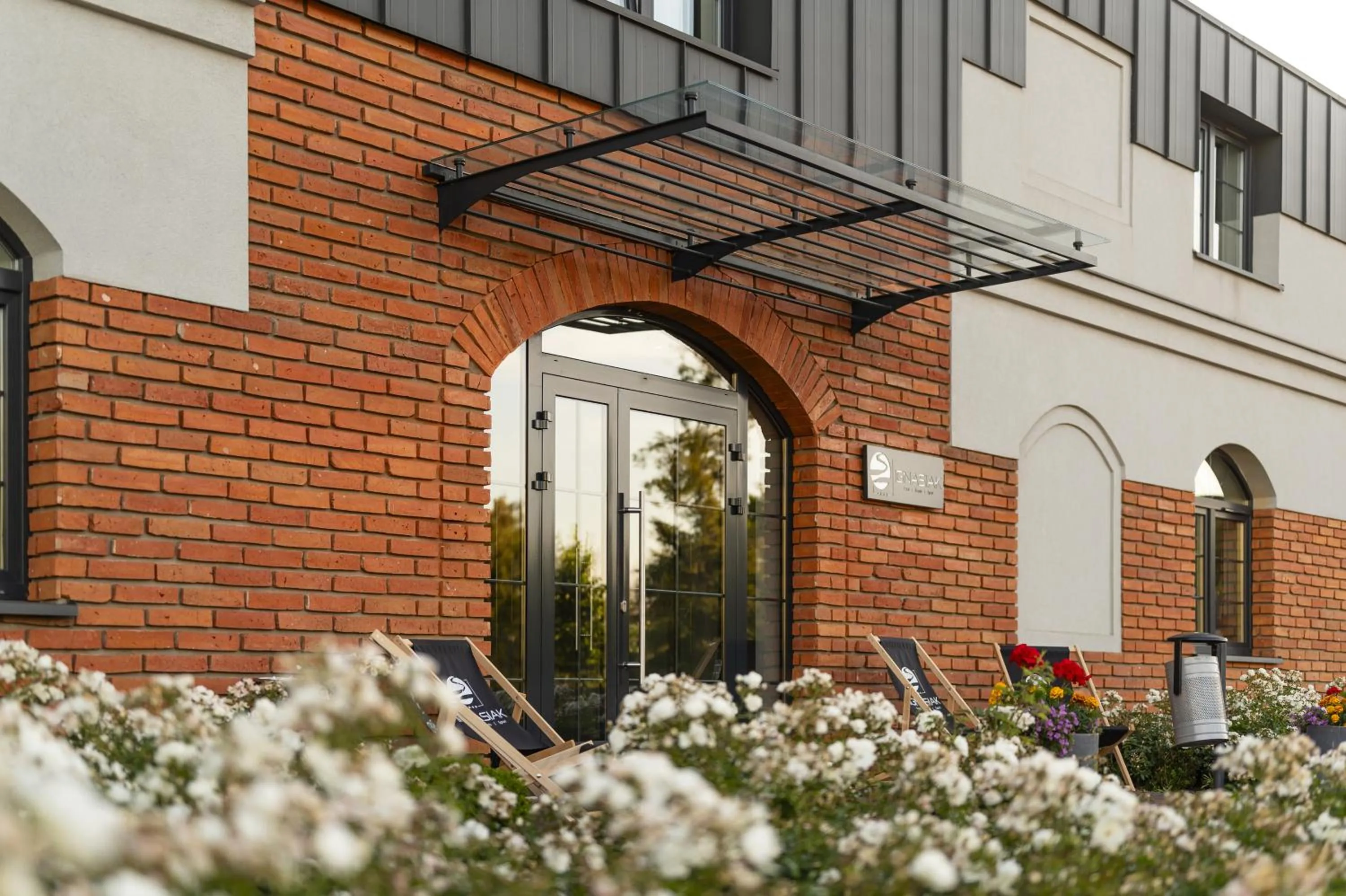 Facade/entrance in Ignasiak Hotel