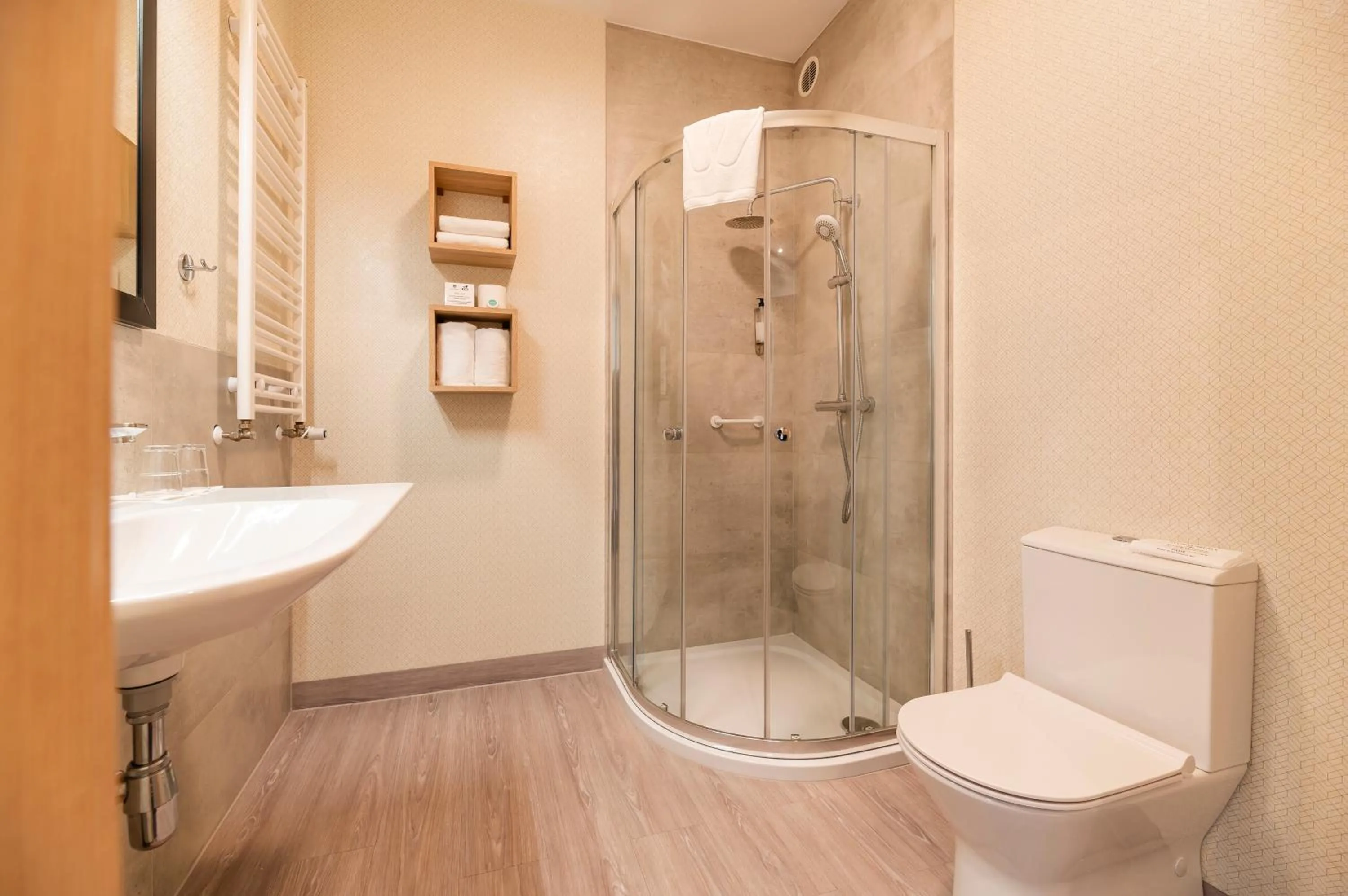 Shower in Ignasiak Hotel