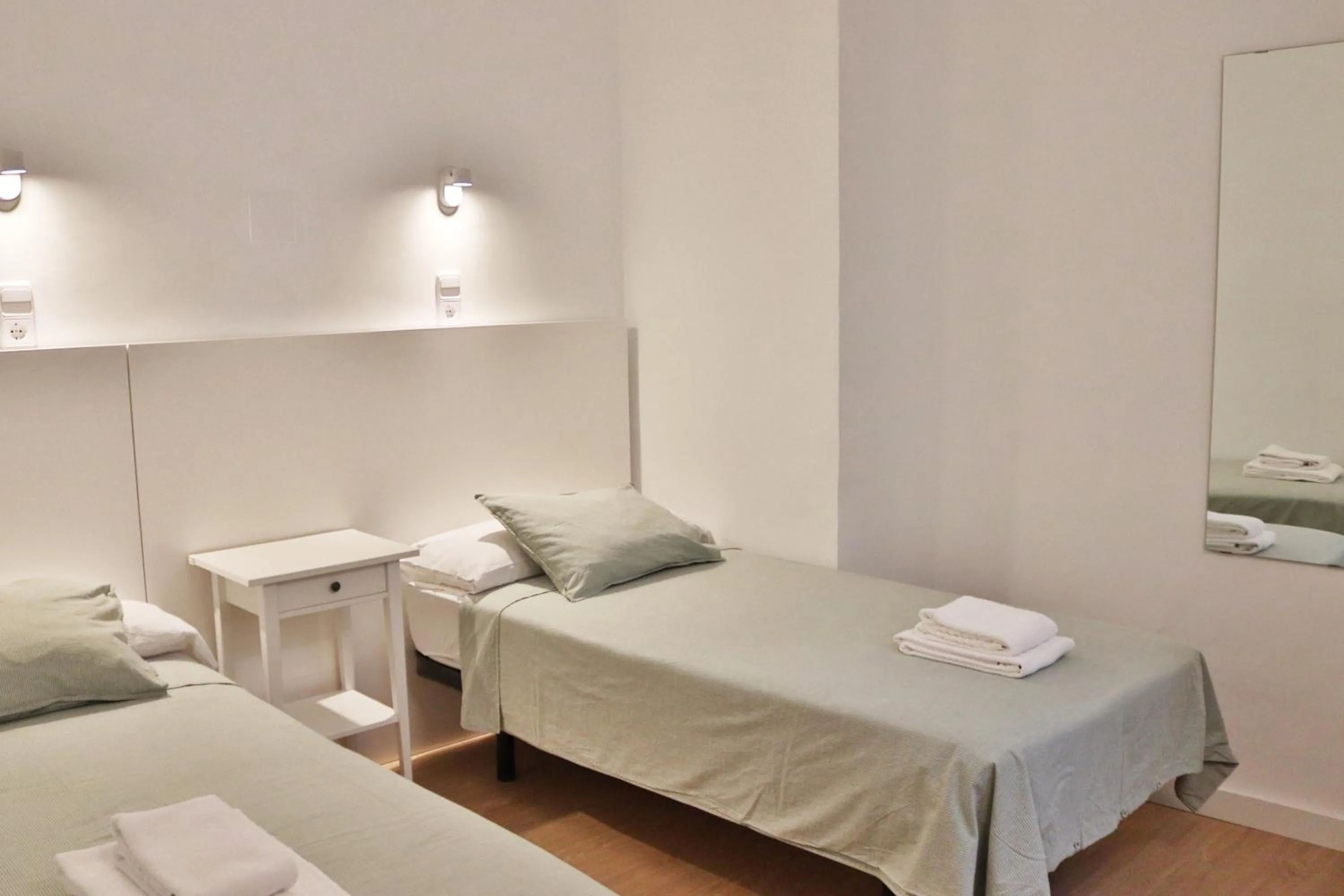 Twin Room in Hostal La Zona