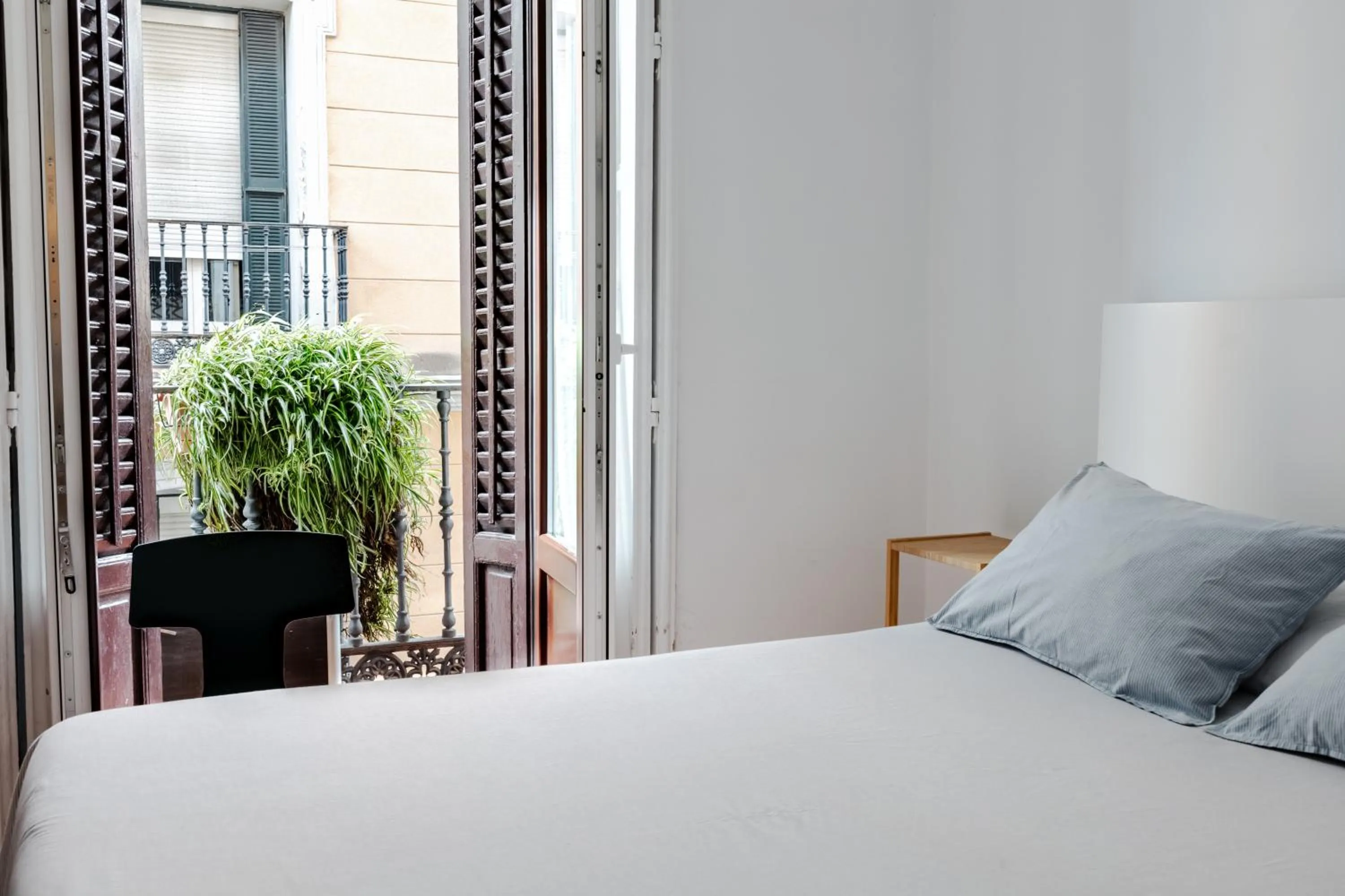 Balcony/Terrace, Bed in Hostal La Zona