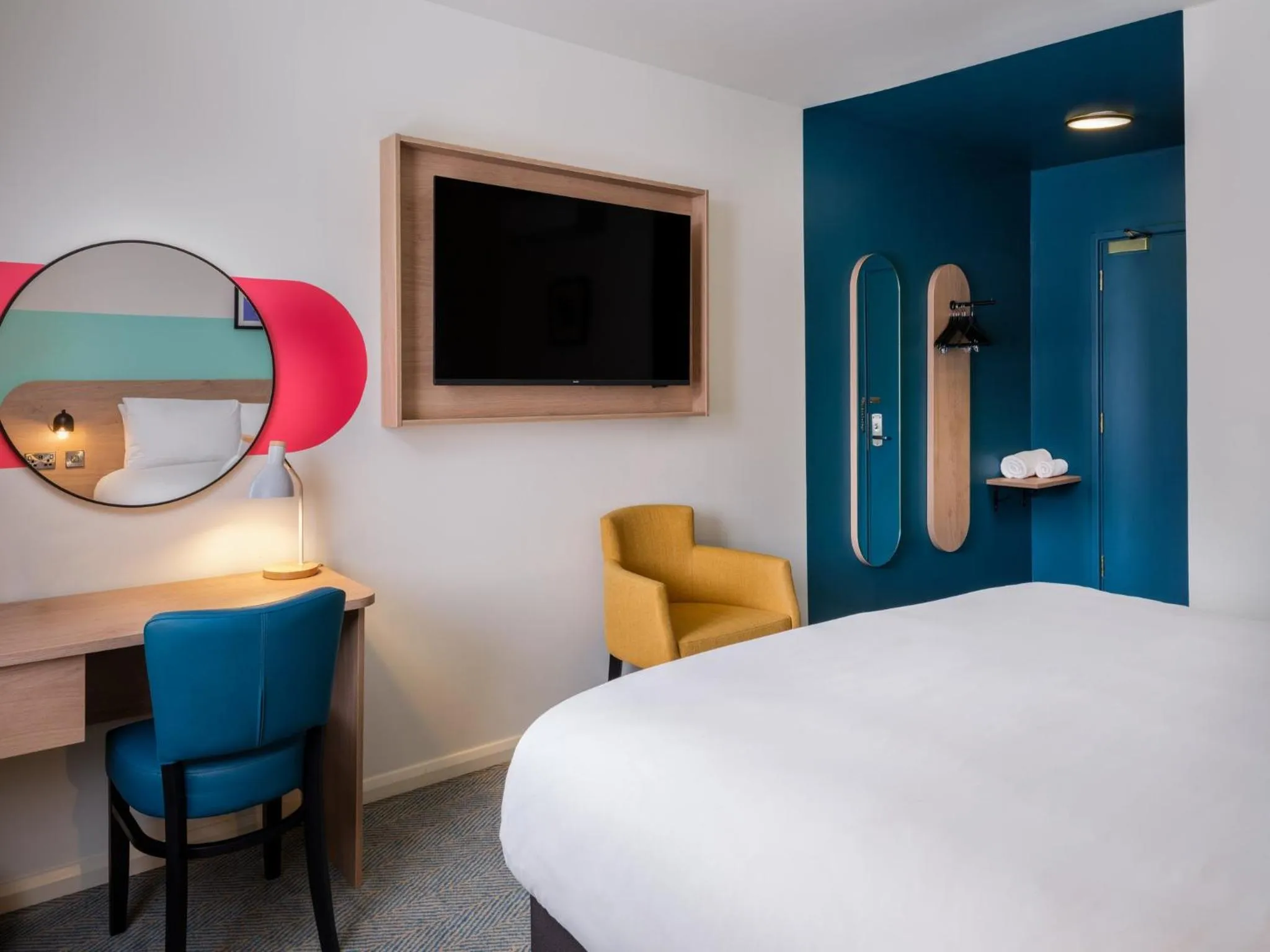 Photo of the whole room, Bed in Garner Hotel Rotherham East by IHG