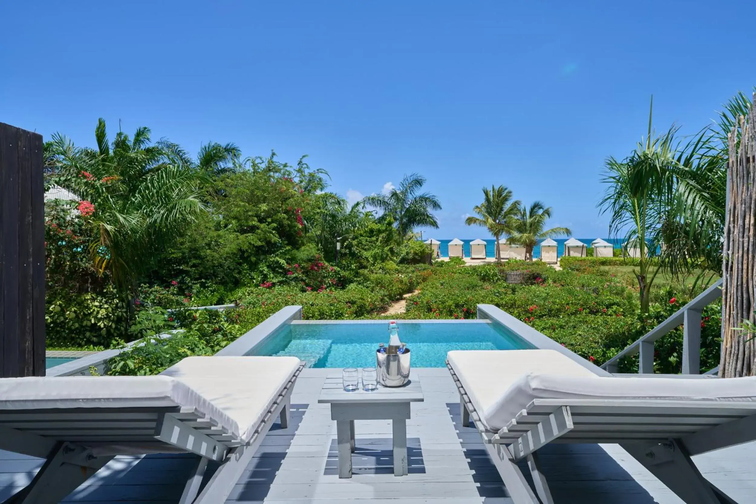 Swimming pool in Keyonna Beach - All Inclusive - Couples Only Swimming pool in Keyonna Beach - All Inclusive - Couples Only