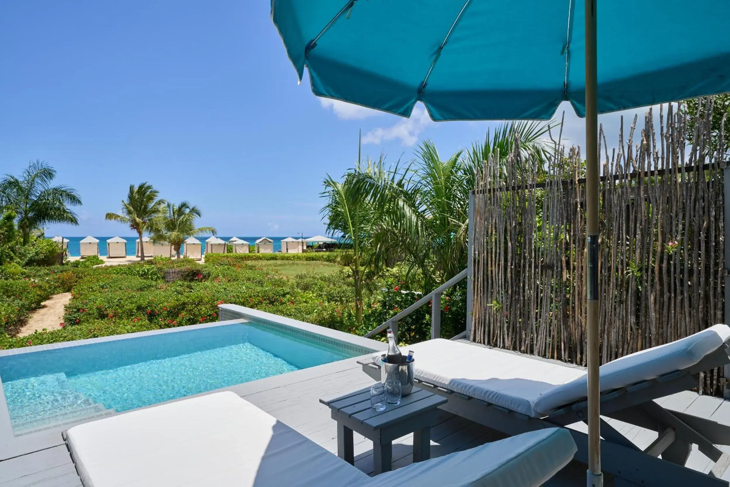 Swimming pool in Keyonna Beach - All Inclusive - Couples Only Swimming pool in Keyonna Beach - All Inclusive - Couples Only