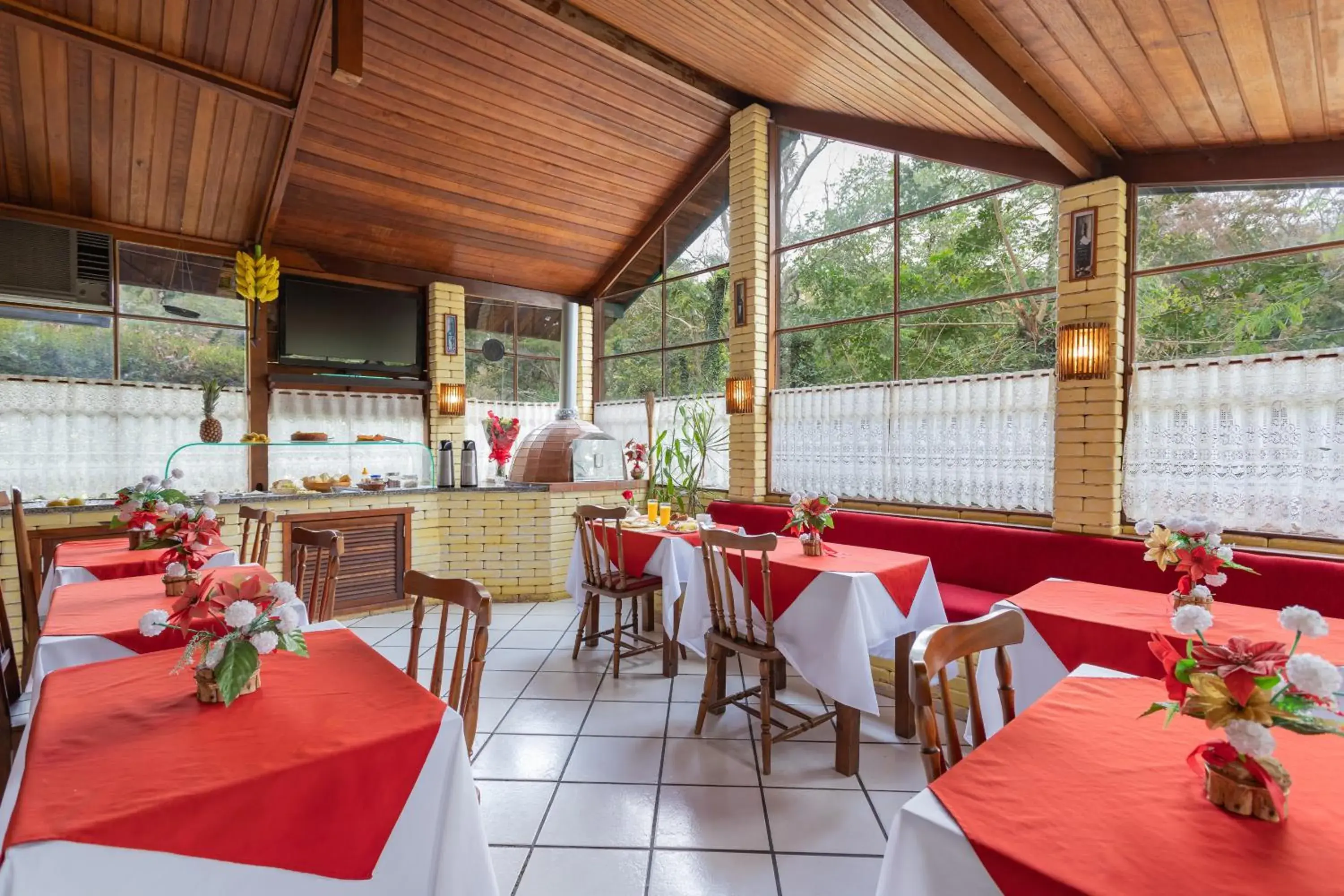 Restaurant/places to eat in Wood House Restaurant/places to eat in Wood House
