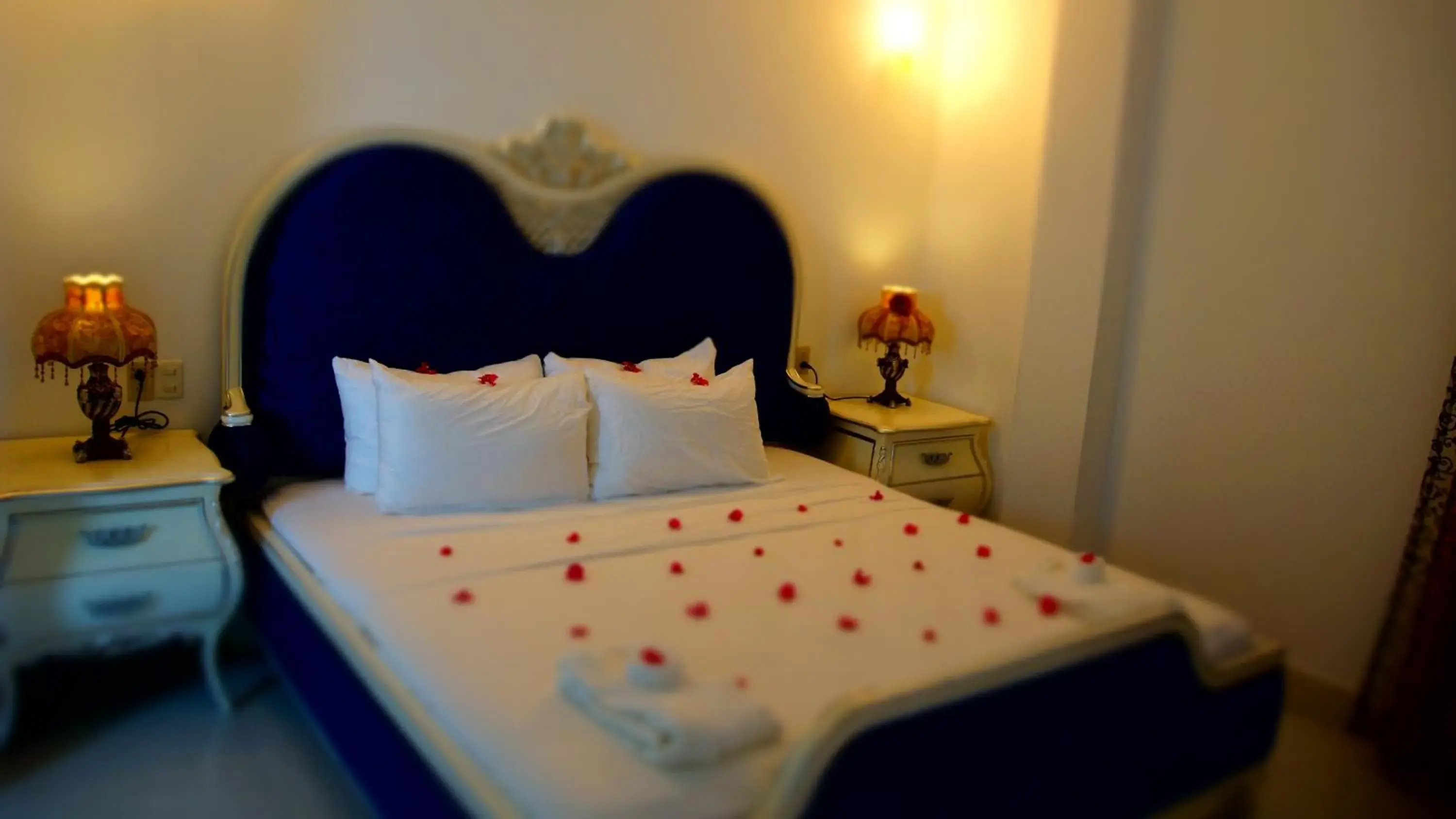 Bed in Bacolet Beach Club Bed in Bacolet Beach Club