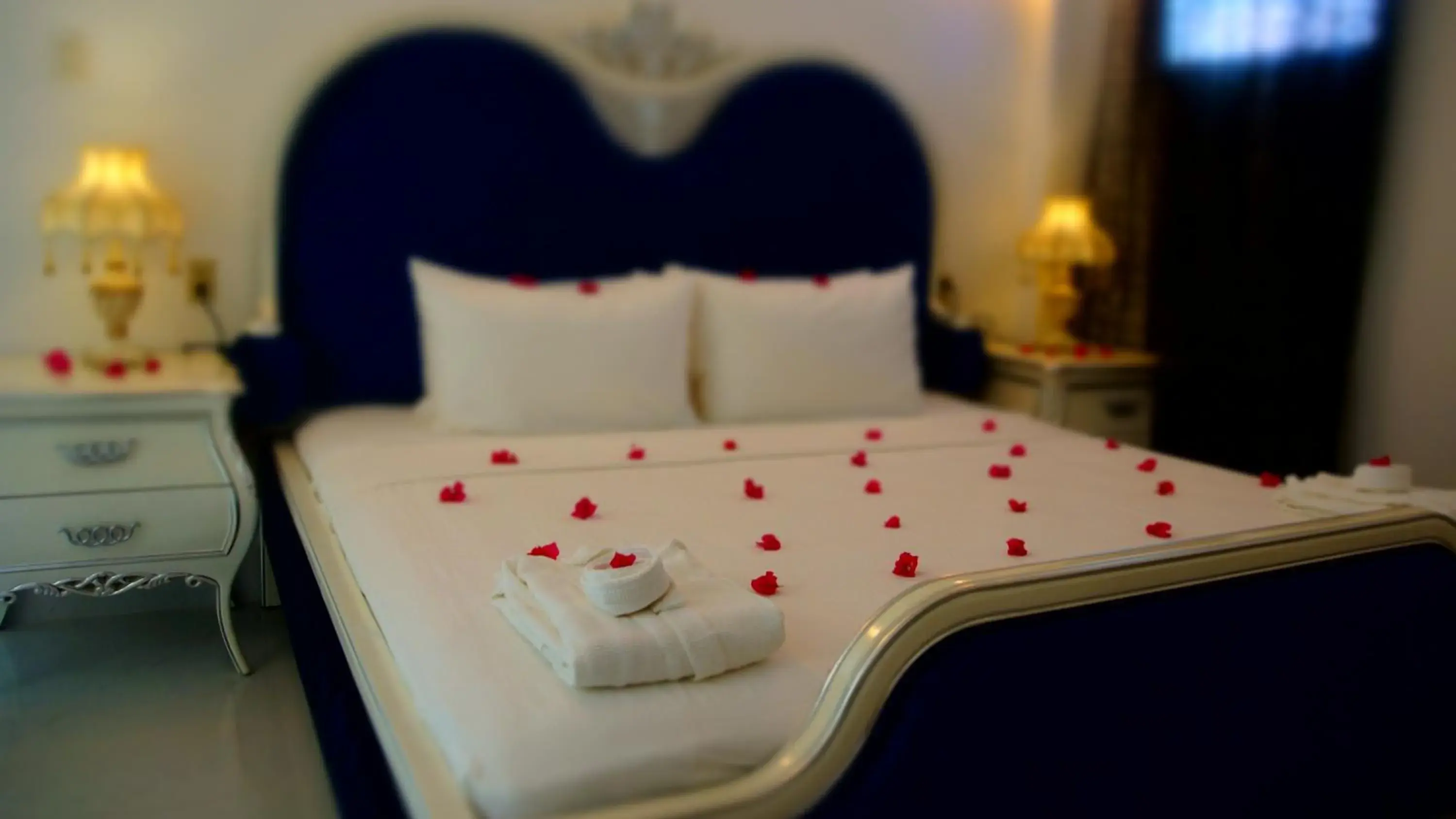 Bed in Bacolet Beach Club Bed in Bacolet Beach Club