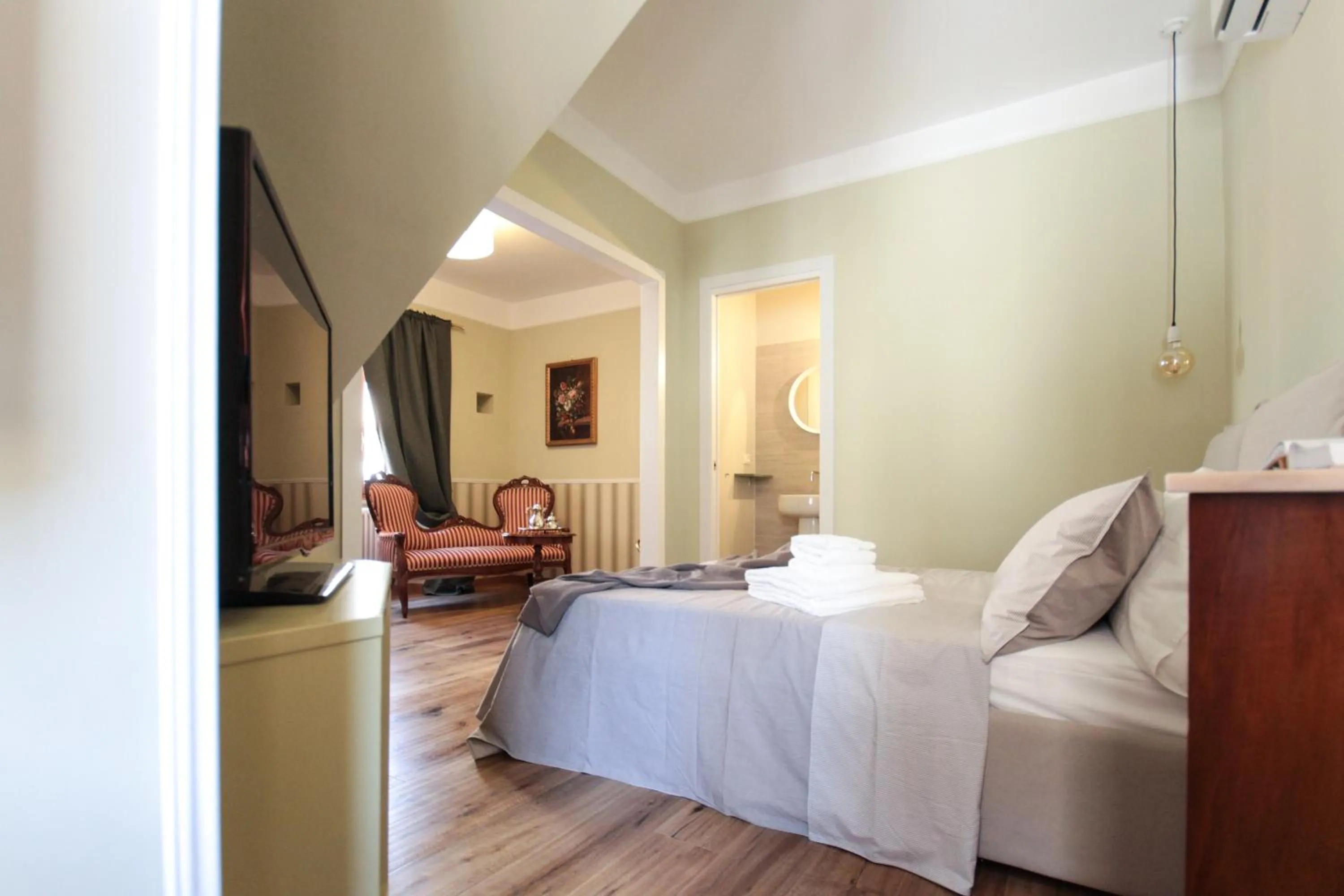 TV and multimedia, Bed in Torre Sant'Antonio