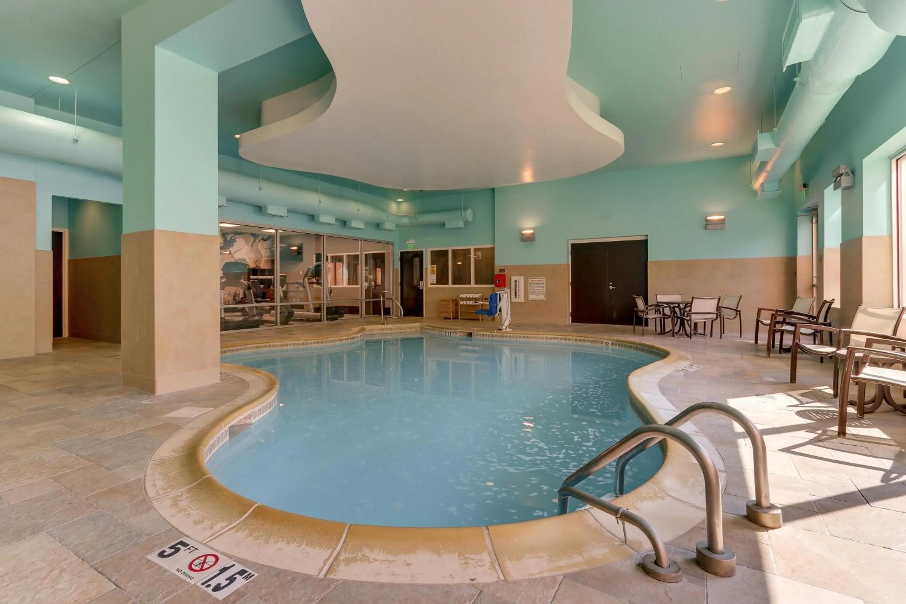 Swimming pool in SpringHill Suites by Marriott Birmingham Downtown at UAB