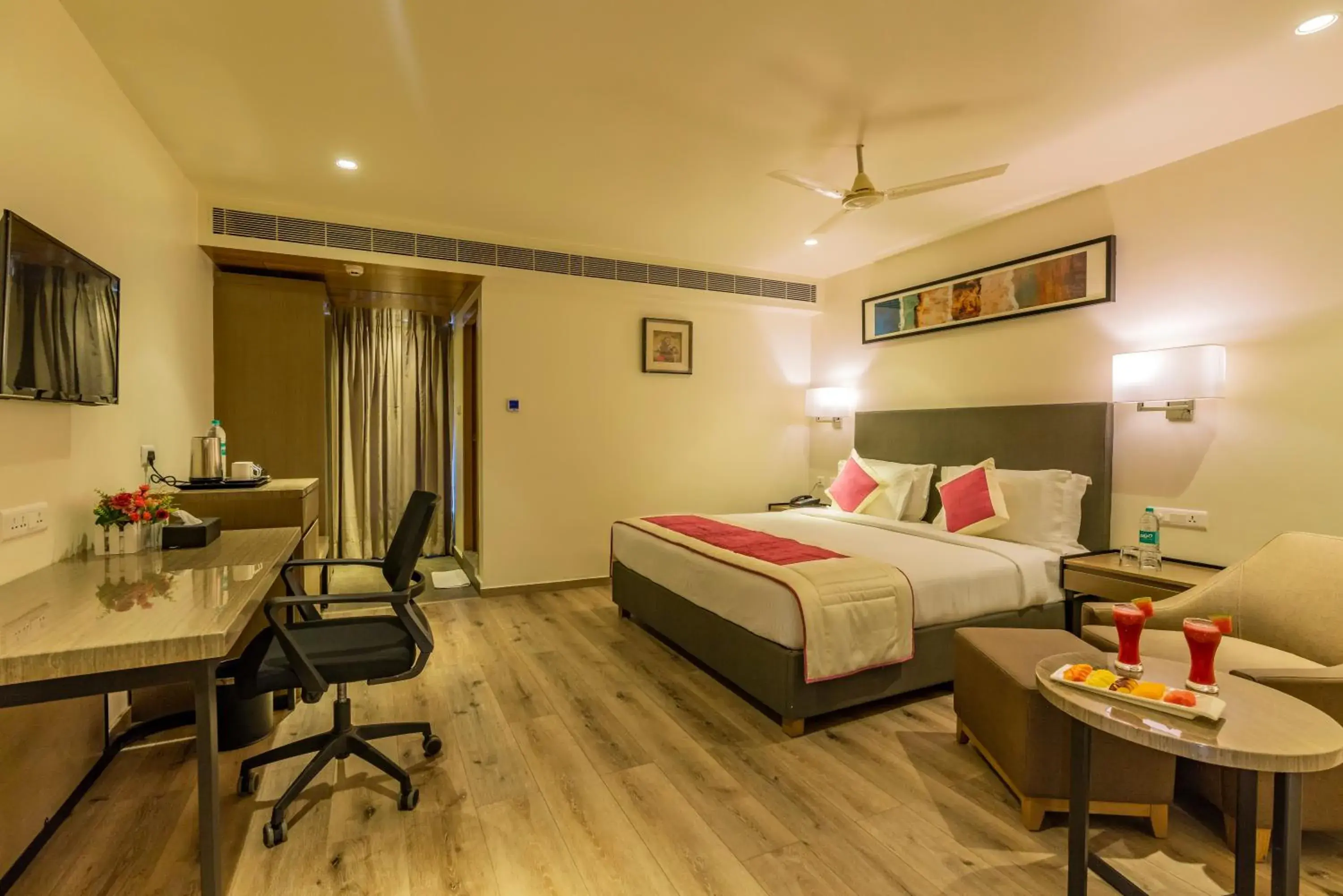 Bed in Quality Inn Ramachandra Bed in Quality Inn Ramachandra