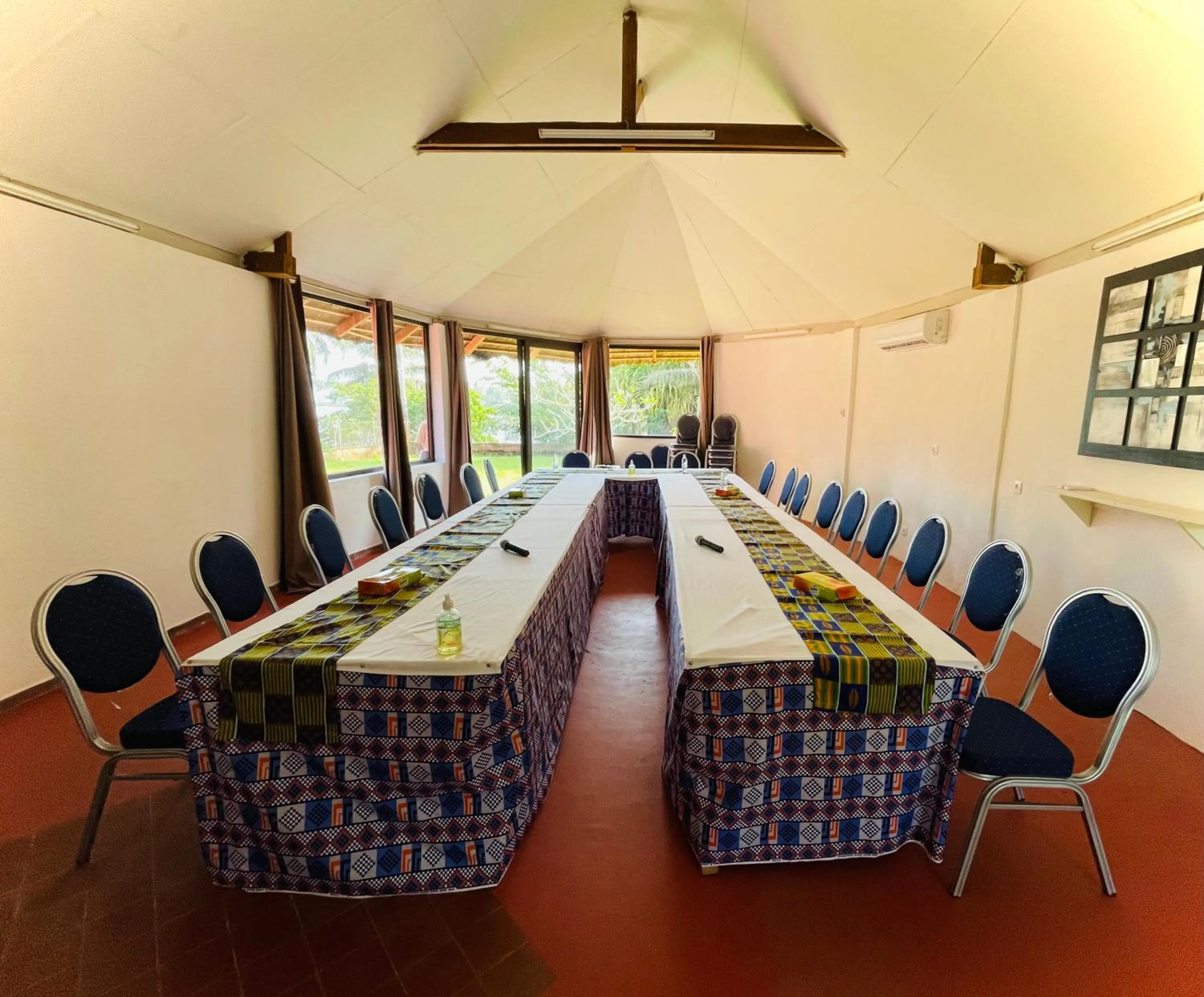 Meeting/conference room in African Queen Lodge