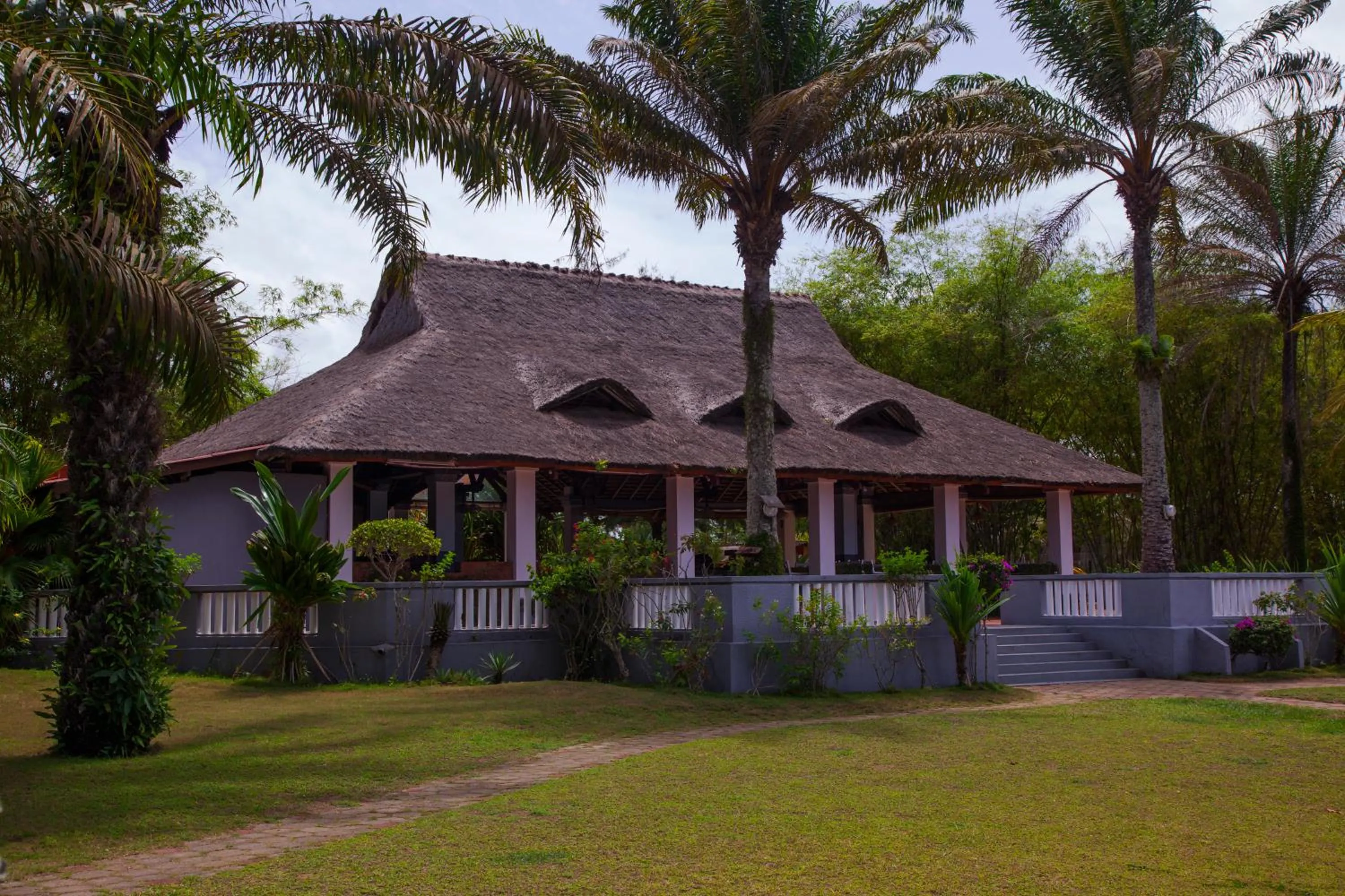 Property building in African Queen Lodge