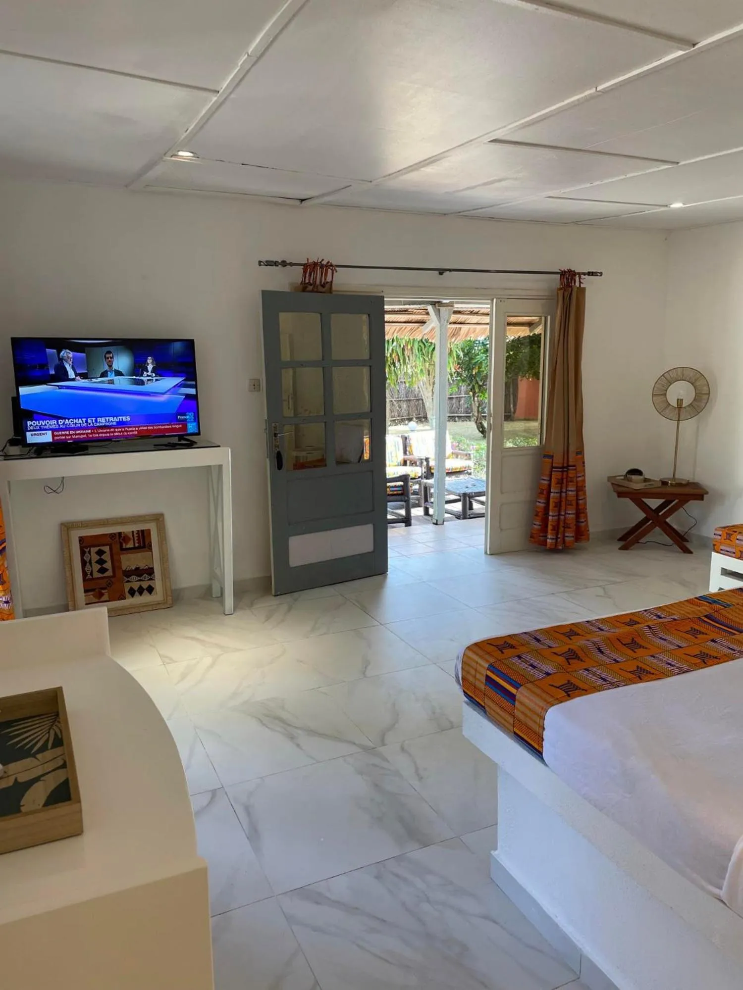 Bed in African Queen Lodge