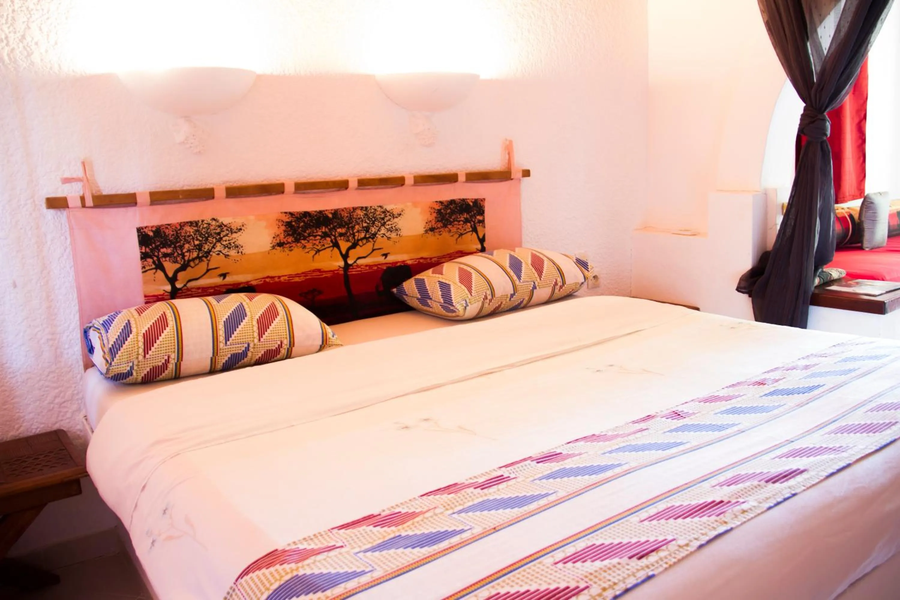 Bedroom, Bed in African Queen Lodge
