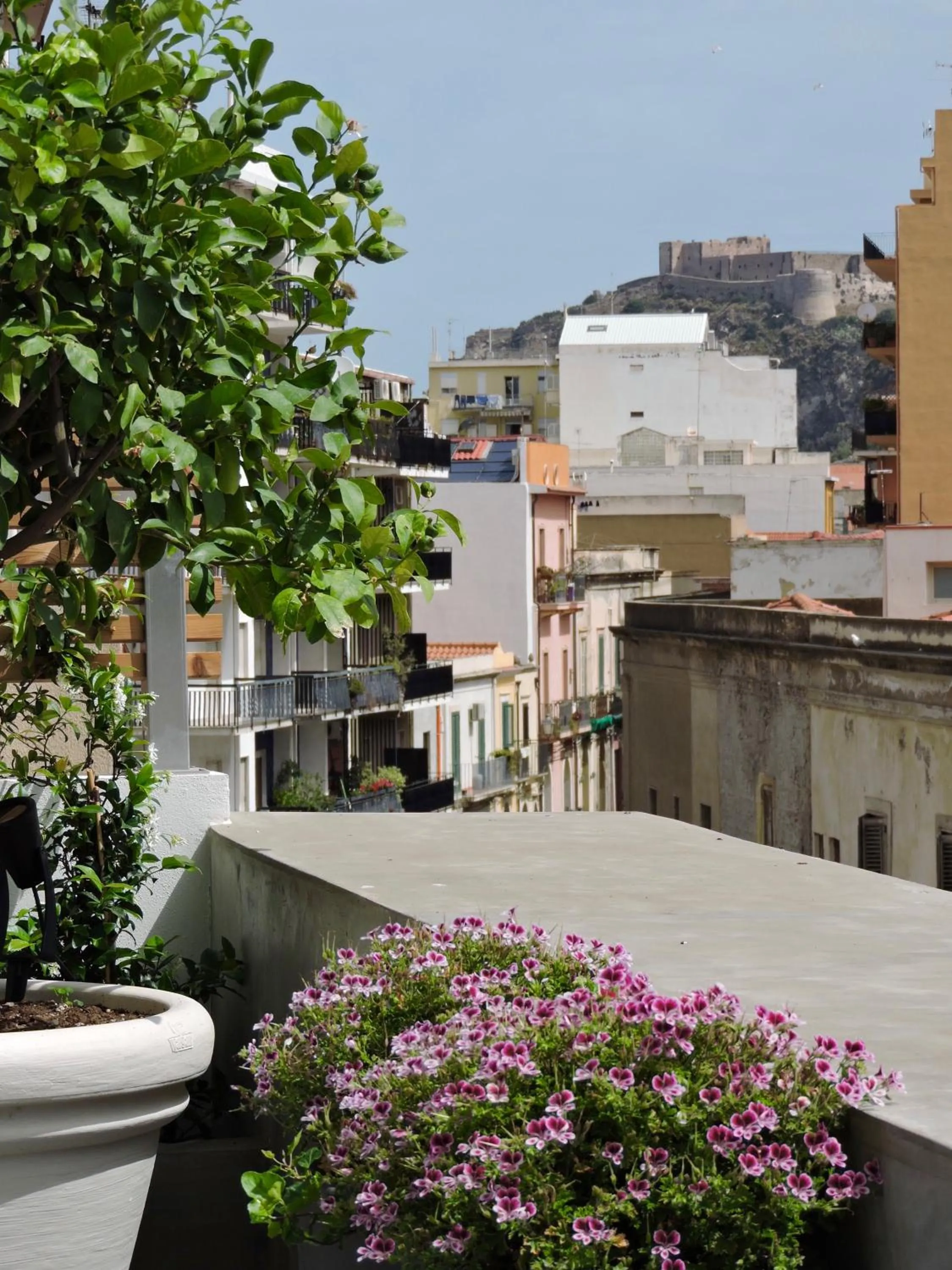 Property building in Manzoni 46 - Ospitalità siciliana