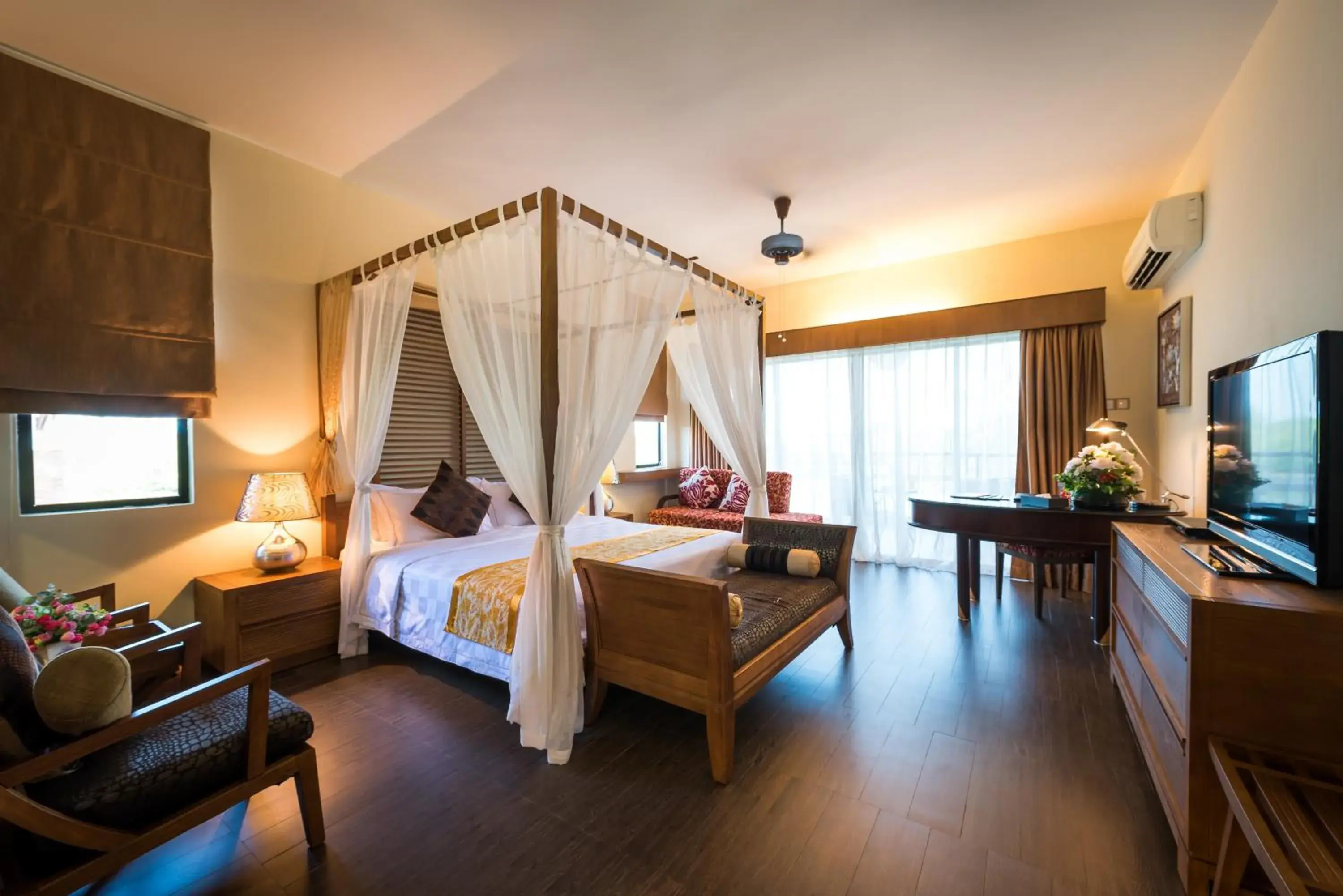 Bed in Tok Aman Bali Beach Resort @ Beachfront Bed in Tok Aman Bali Beach Resort @ Beachfront