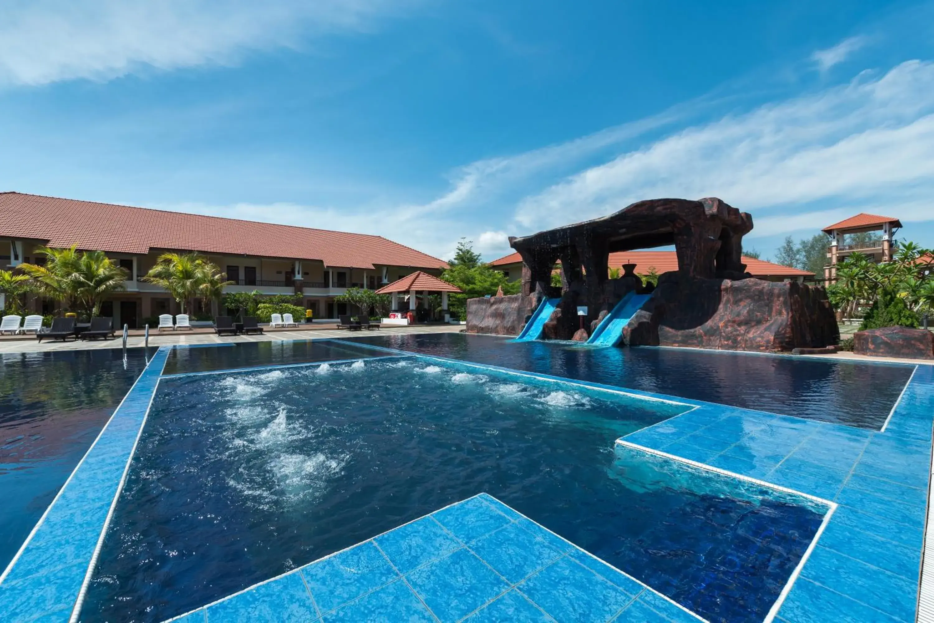 Swimming pool in Tok Aman Bali Beach Resort @ Beachfront Swimming pool in Tok Aman Bali Beach Resort @ Beachfront