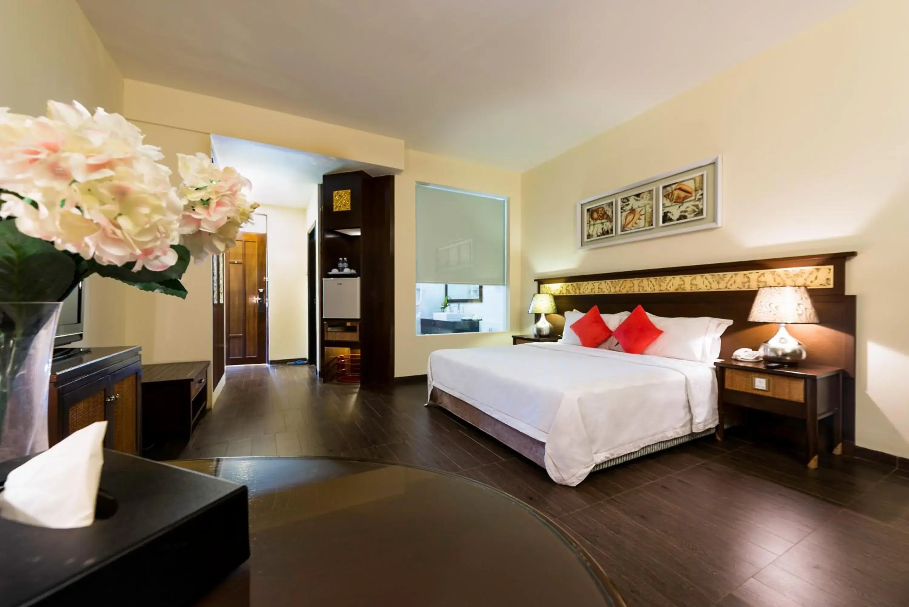 Deluxe King Room with Lake View in Tok Aman Bali Beach Resort @ Beachfront Deluxe King Room with Lake View in Tok Aman Bali Beach Resort @ Beachfront