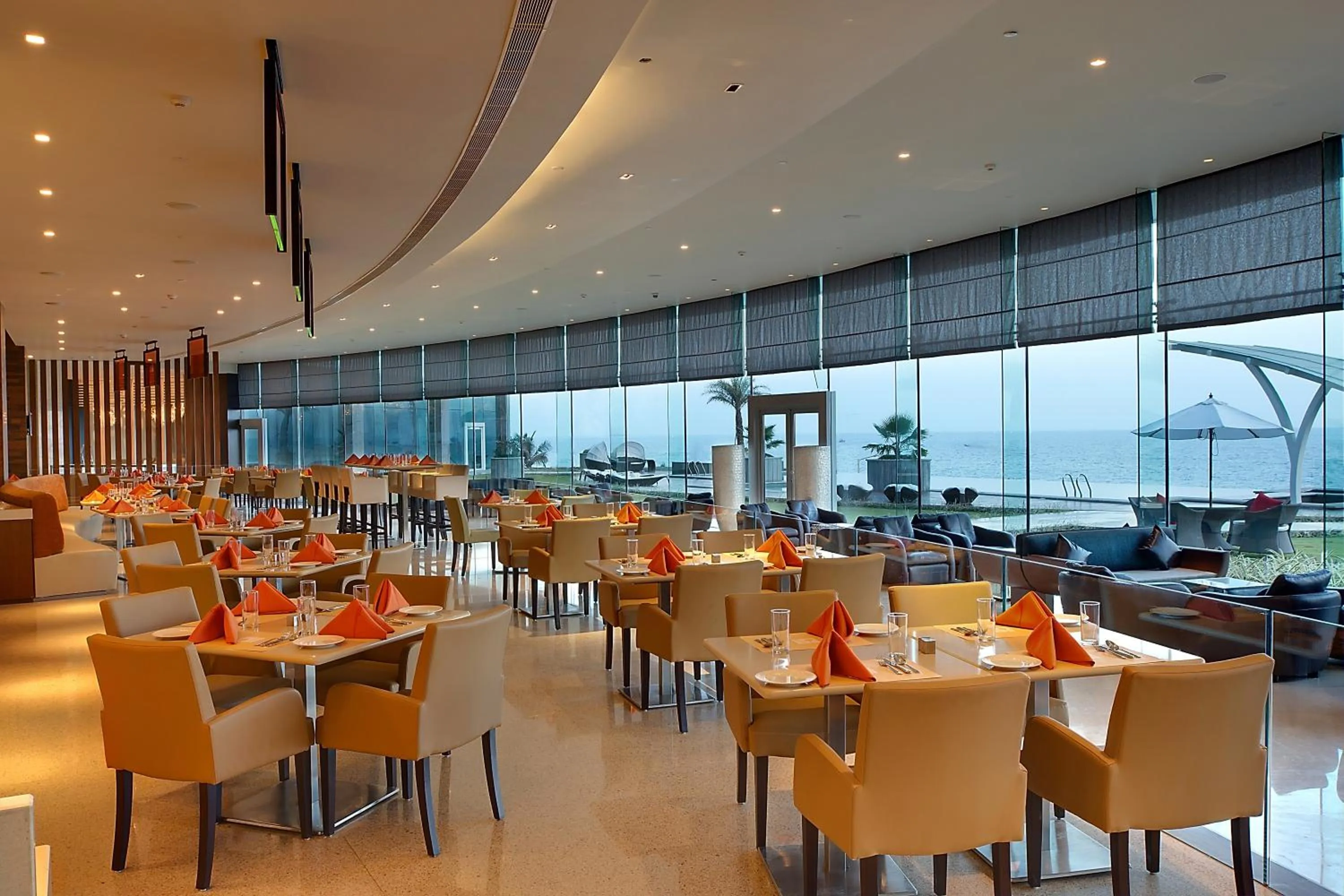 Restaurant/places to eat in Novotel Visakhapatnam Varun Beach