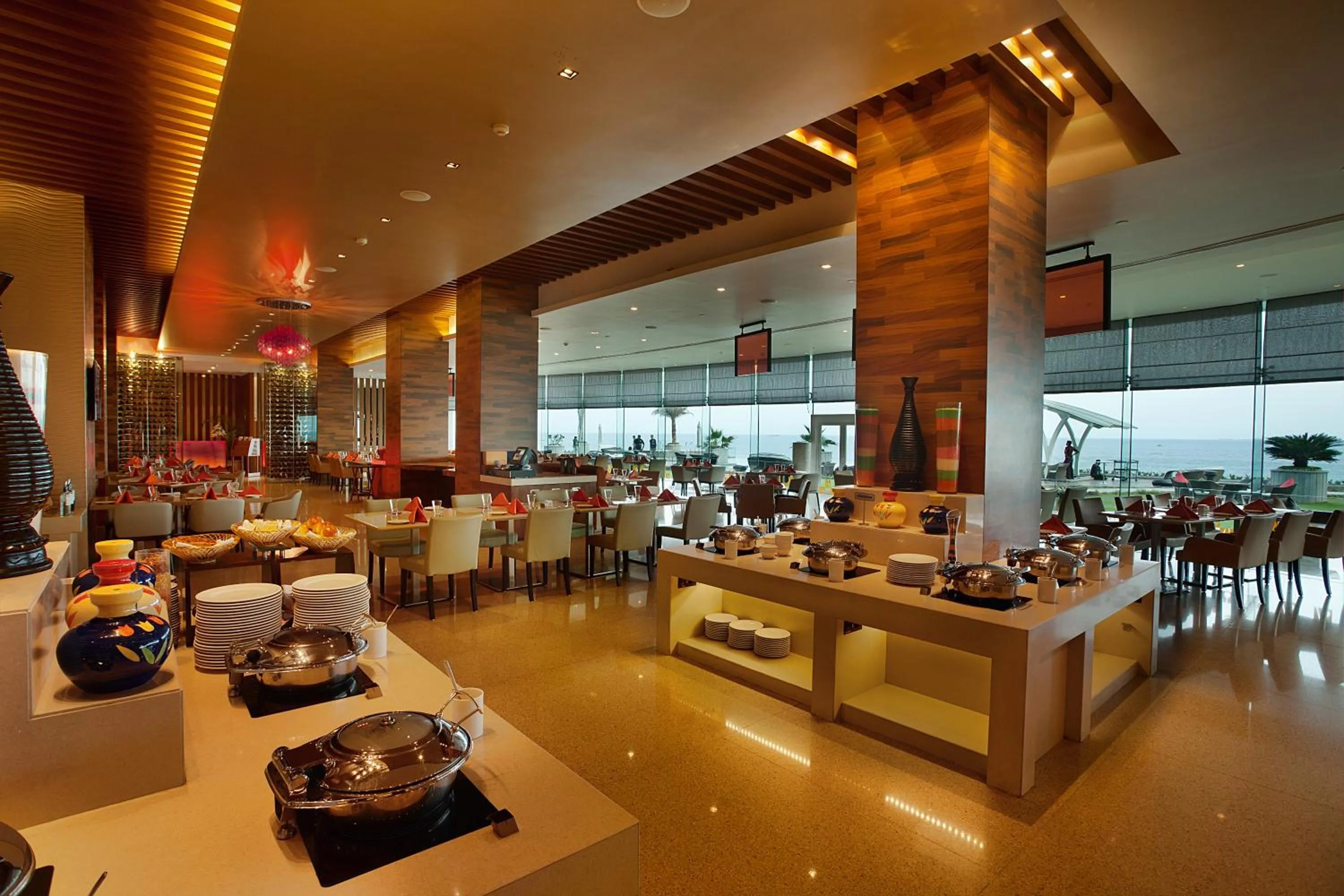 Restaurant/places to eat in Novotel Visakhapatnam Varun Beach
