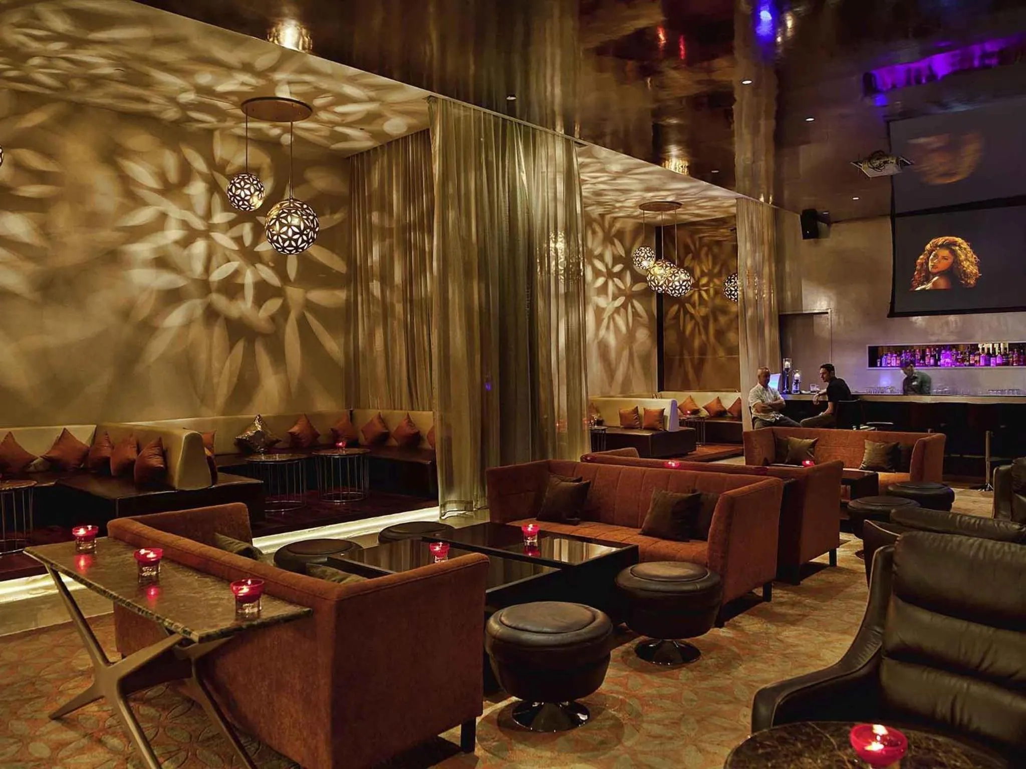 Lounge or bar in Novotel Visakhapatnam Varun Beach