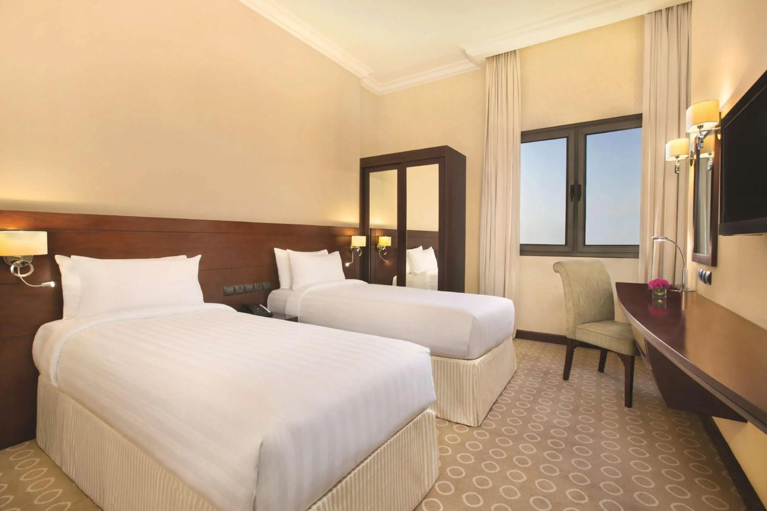 Bedroom, Bed in DoubleTree by Hilton Dhahran