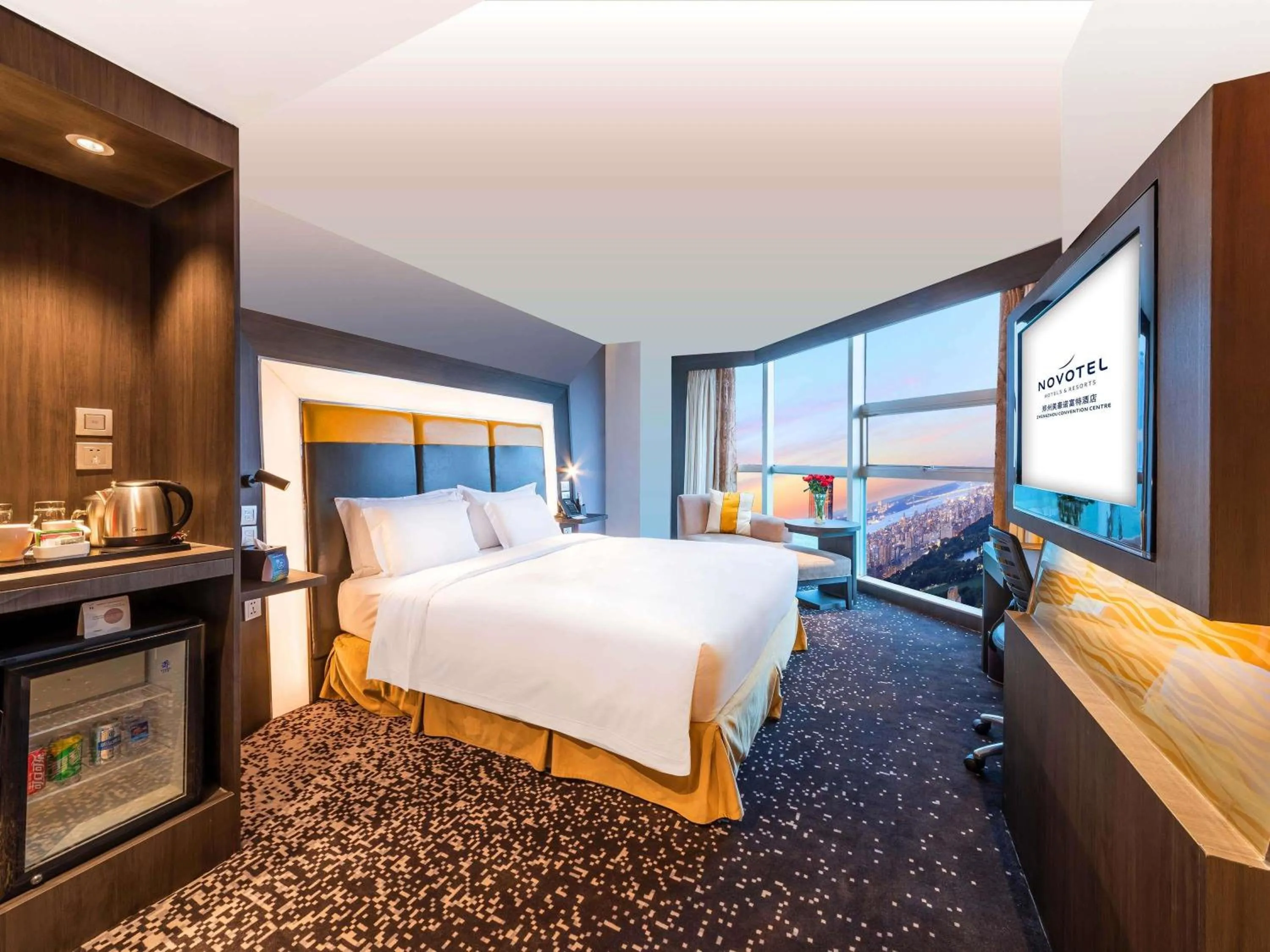 Bedroom, Bed in Novotel Zhengzhou Convention Centre