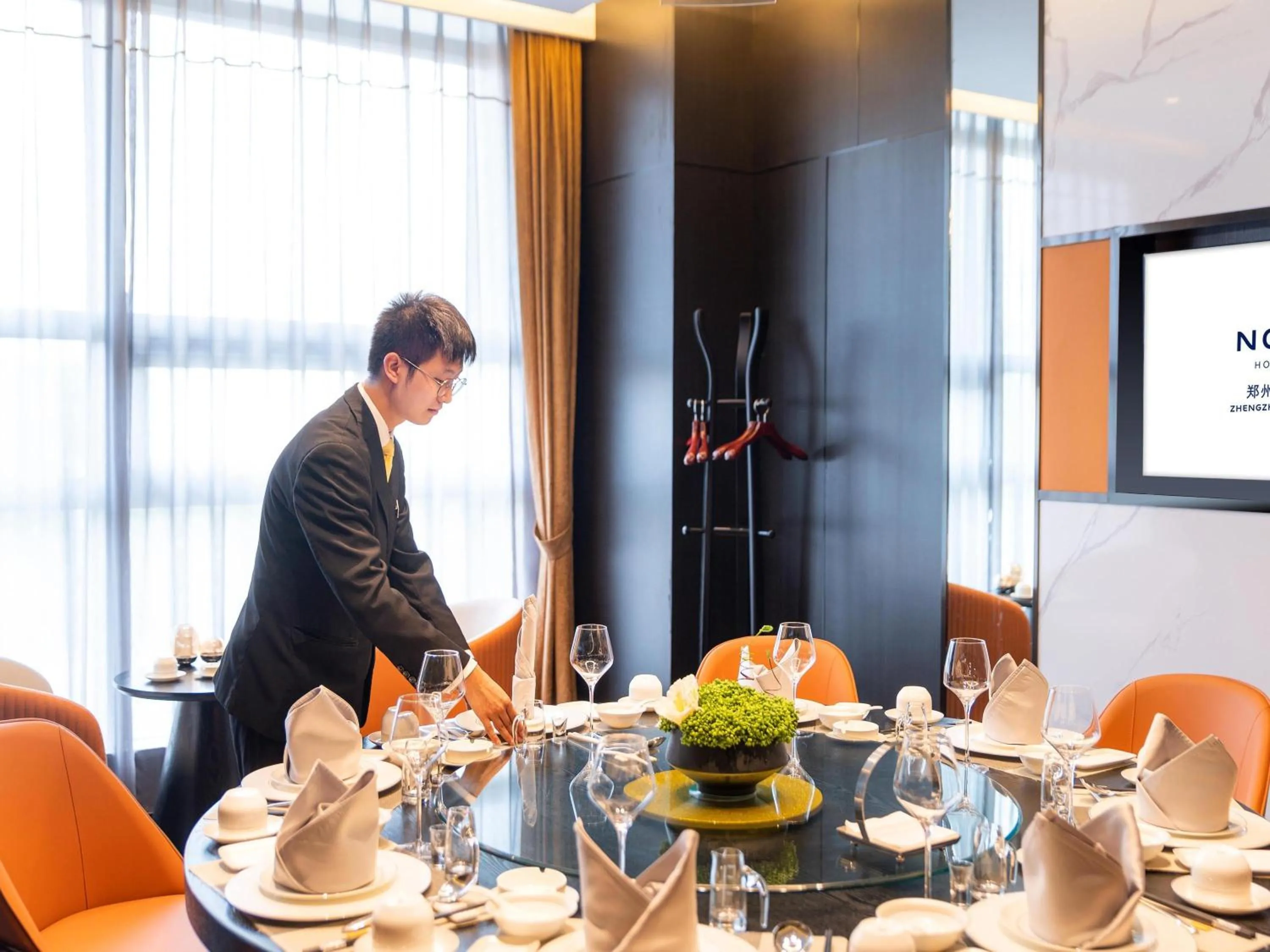 Restaurant/places to eat in Novotel Zhengzhou Convention Centre