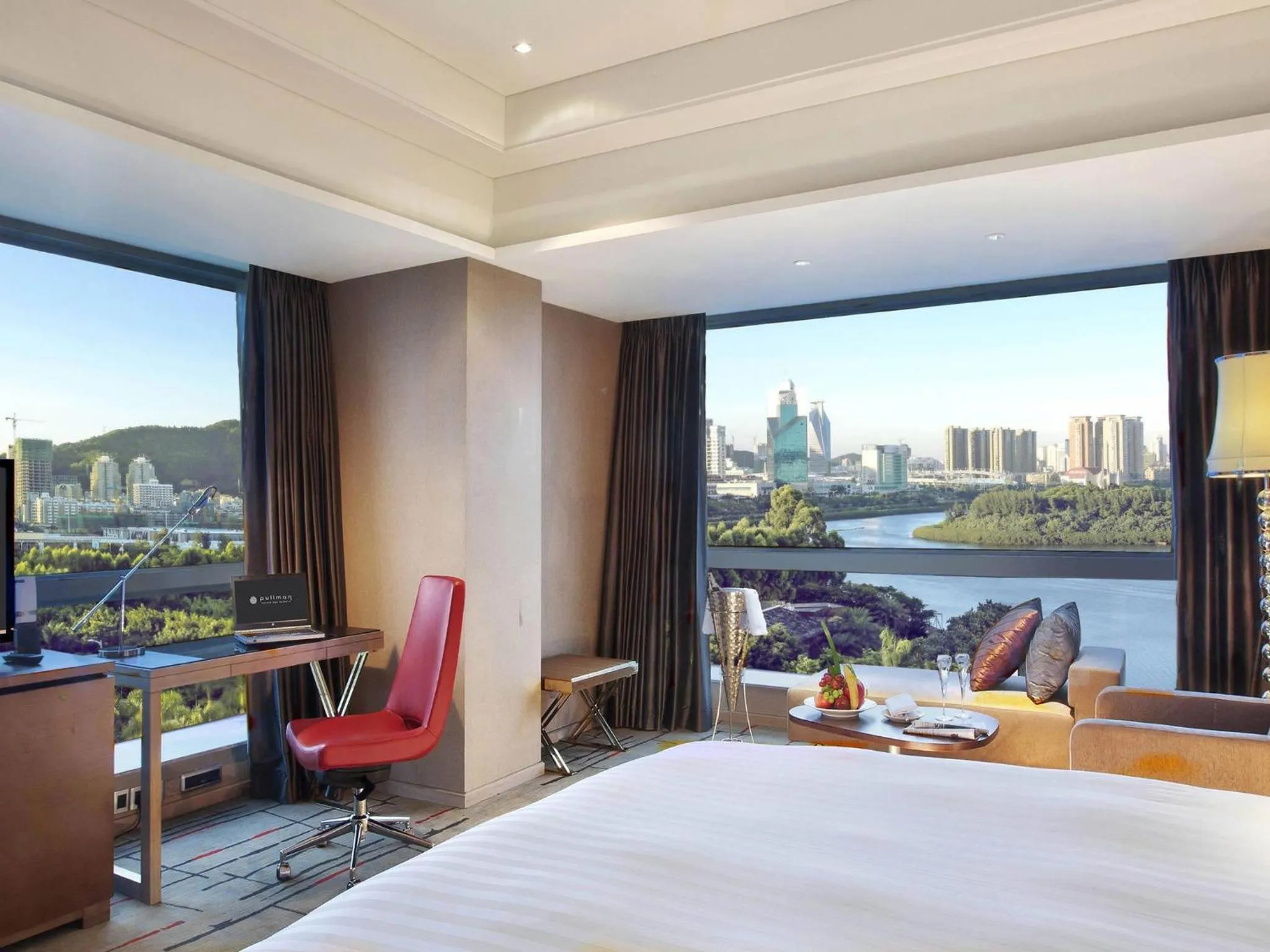Executive King or Twin Room - single occupancy in Pullman Xiamen Powerlong