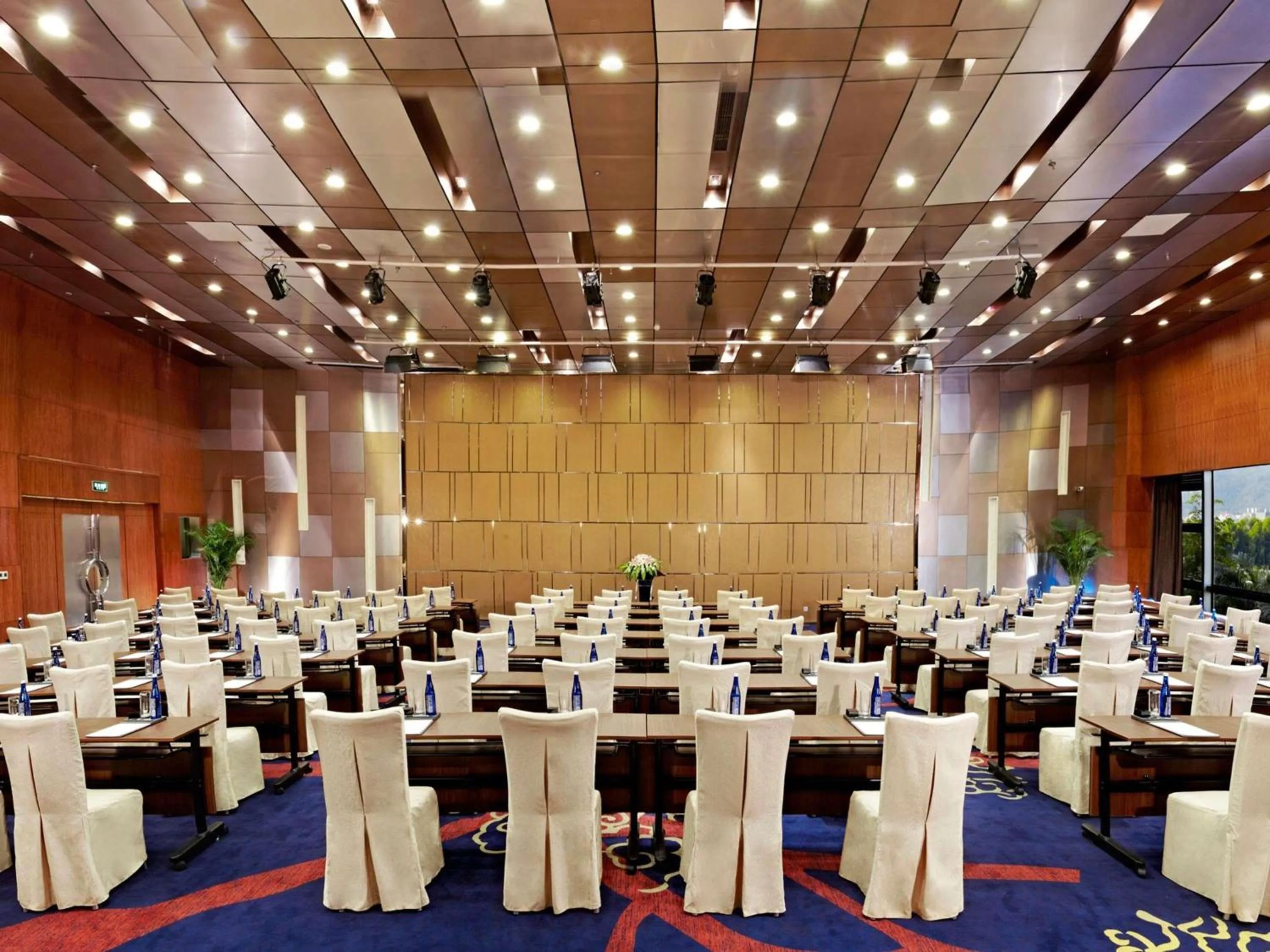 Meeting/conference room in Pullman Xiamen Powerlong
