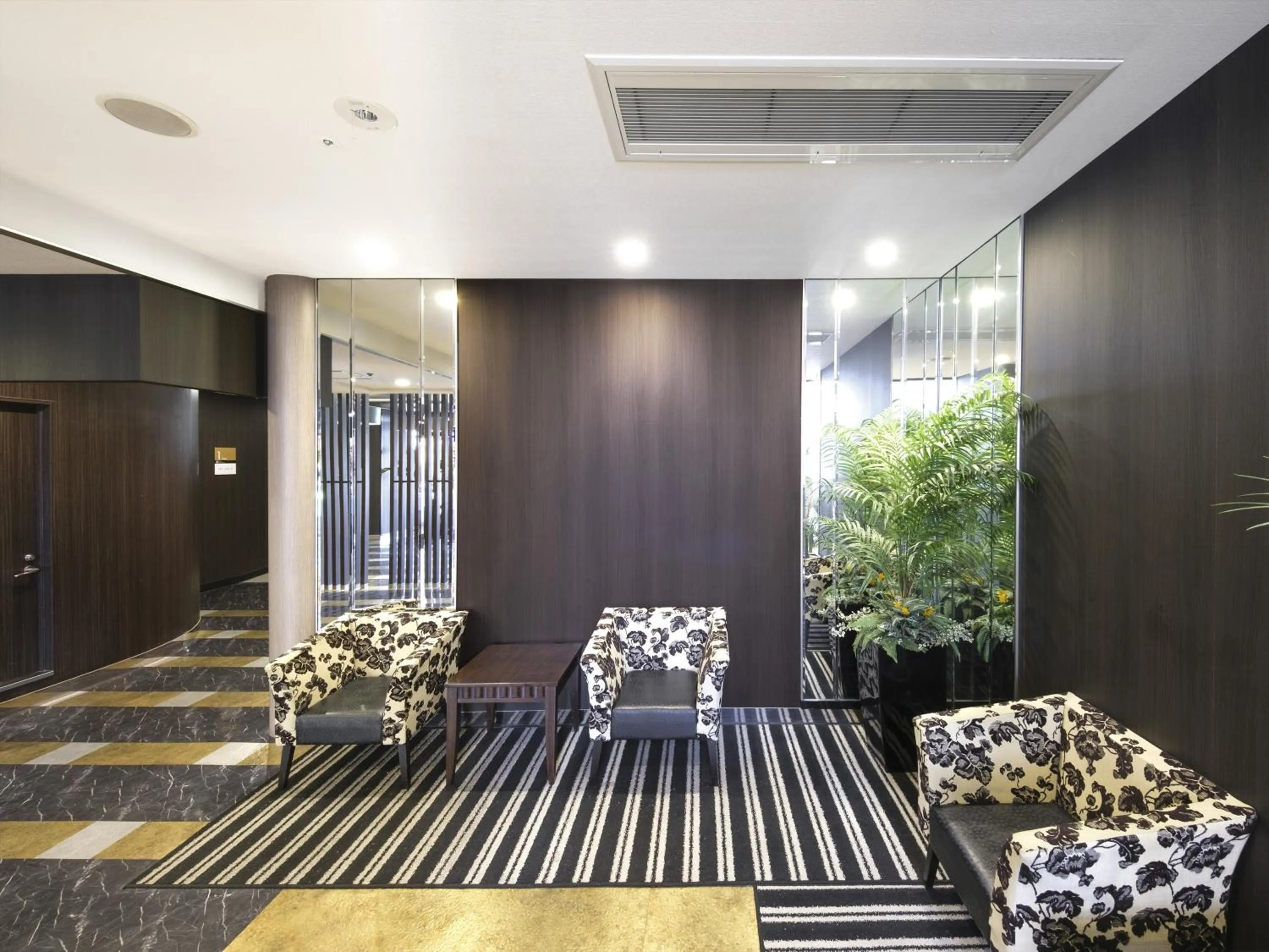 Lobby or reception in APA Hotel Tottori Ekimae Minami