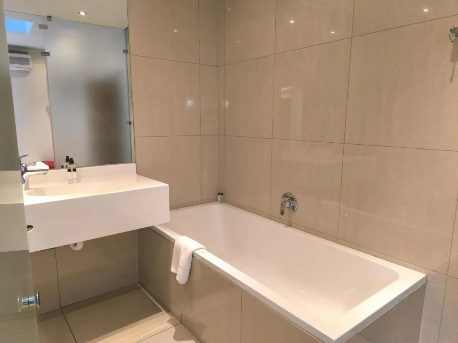 Bathroom in Lemoenkloof Boutique Hotel