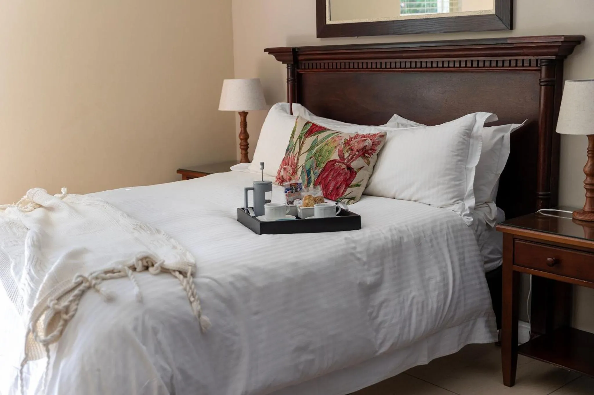 Property building, Bed in Lemoenkloof Boutique Hotel