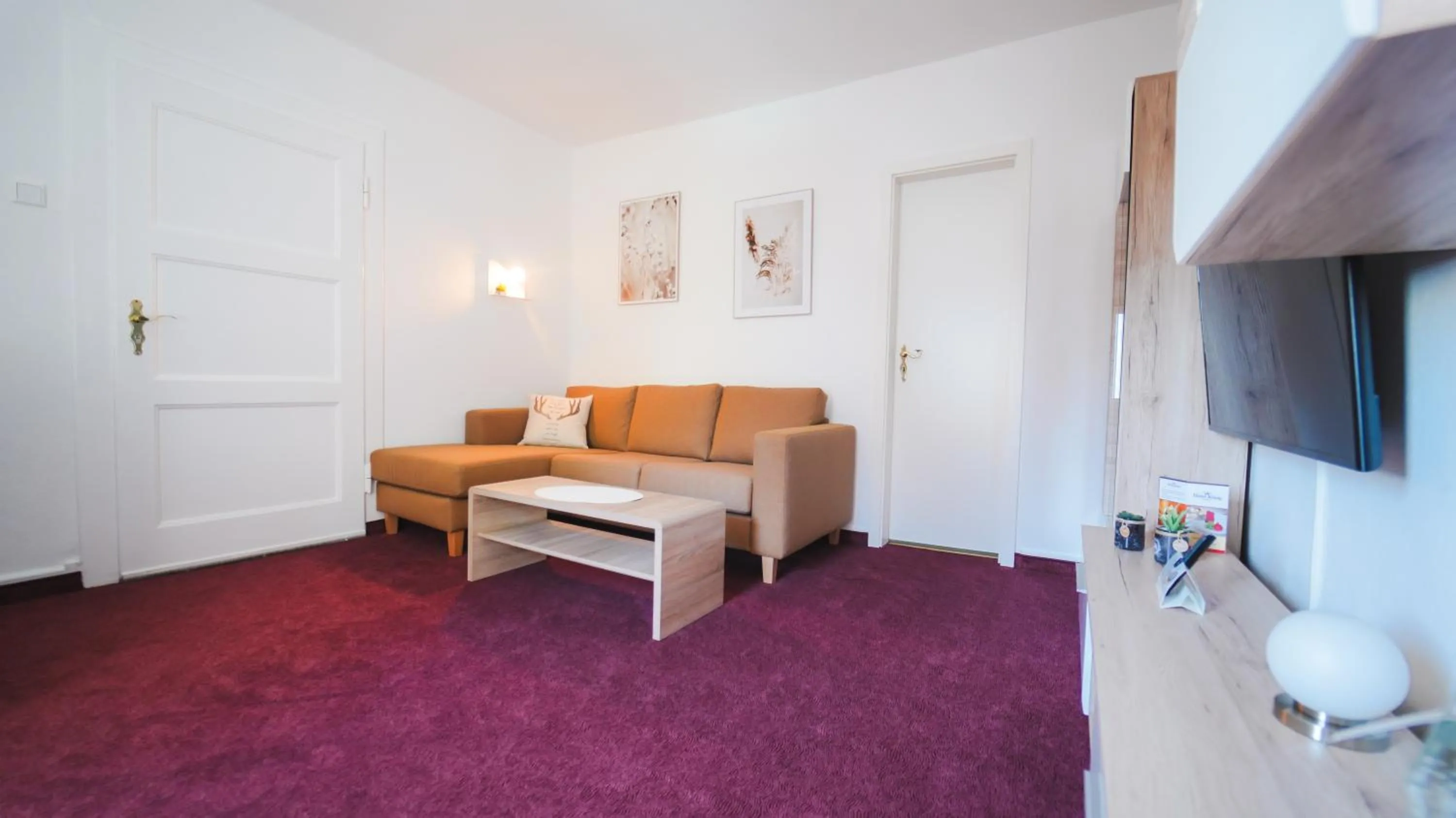 Seating area in Hotel König