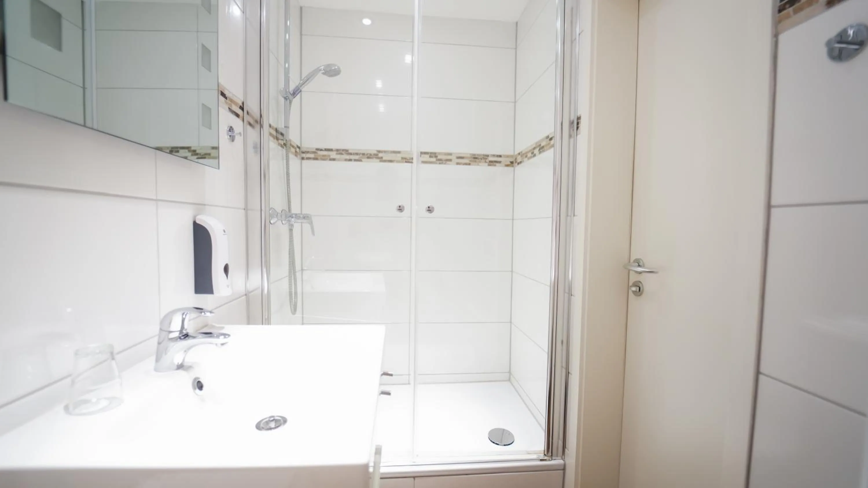 Bathroom in Hotel König