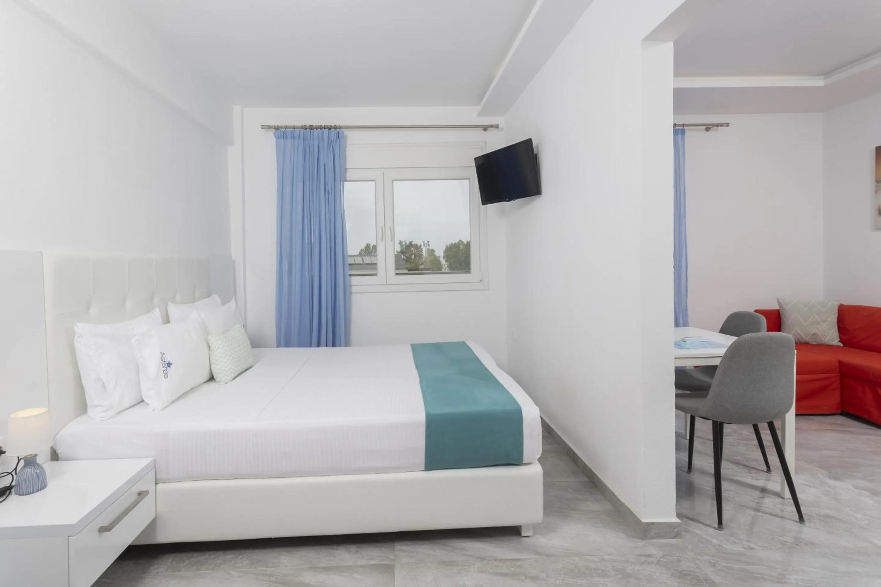 Bed in Asterias Premium Holiday Apartments