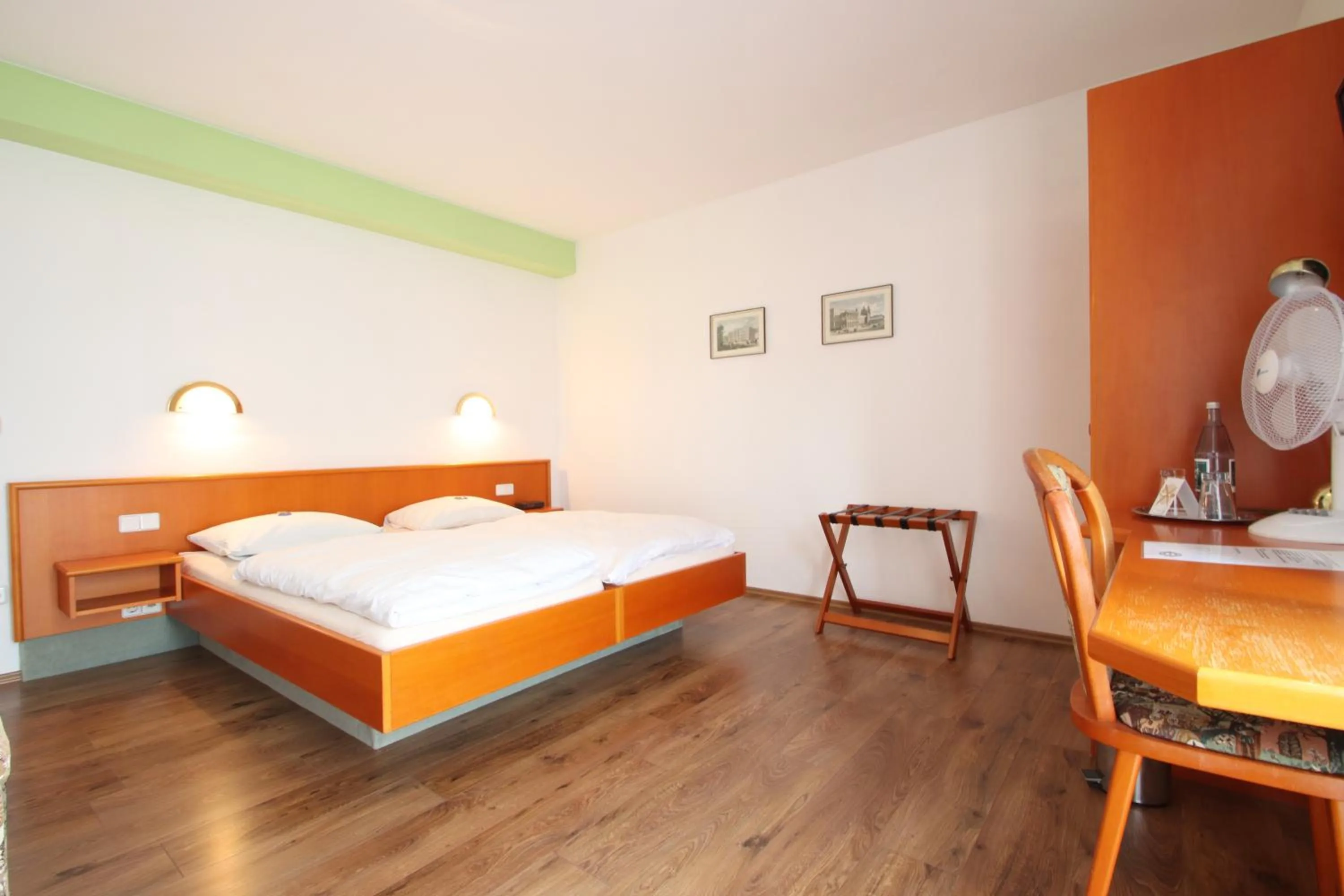 Hotel-Dörfler Garni