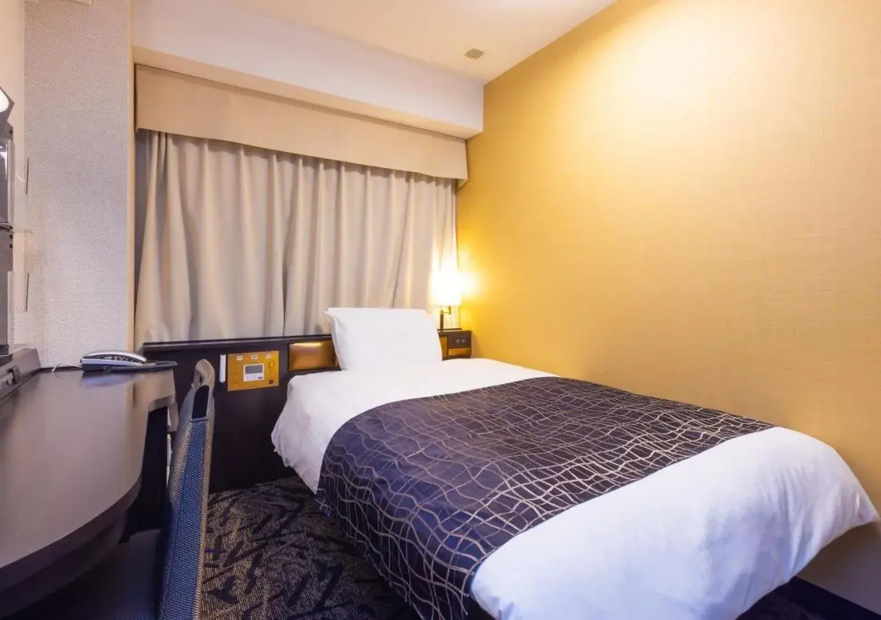 Photo of the whole room, Bed in APA Hotel Niigata Furumachi Photo of the whole room, Bed in APA Hotel Niigata Furumachi