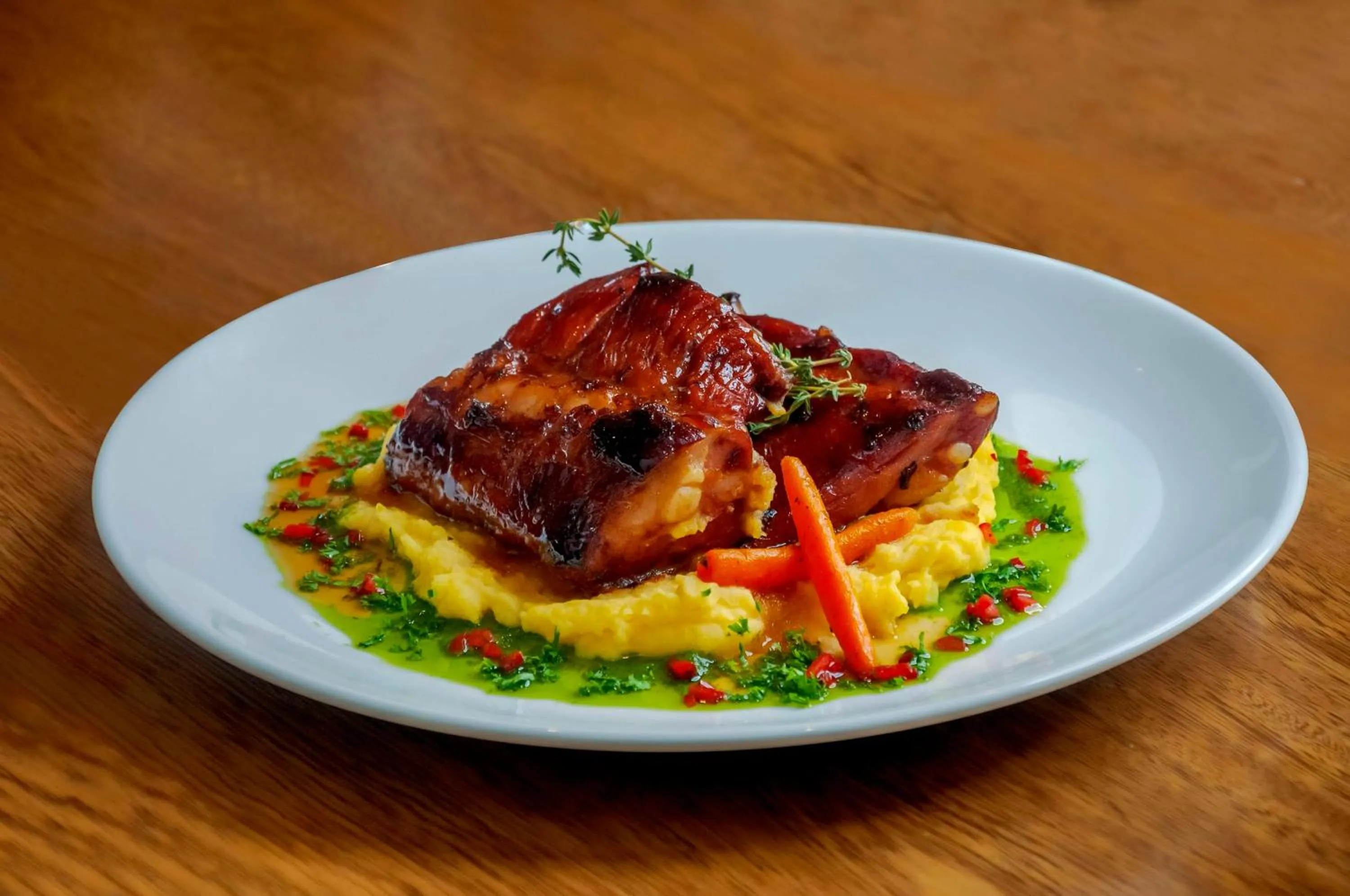 Food and drinks in NH Boulevard del Río Cali