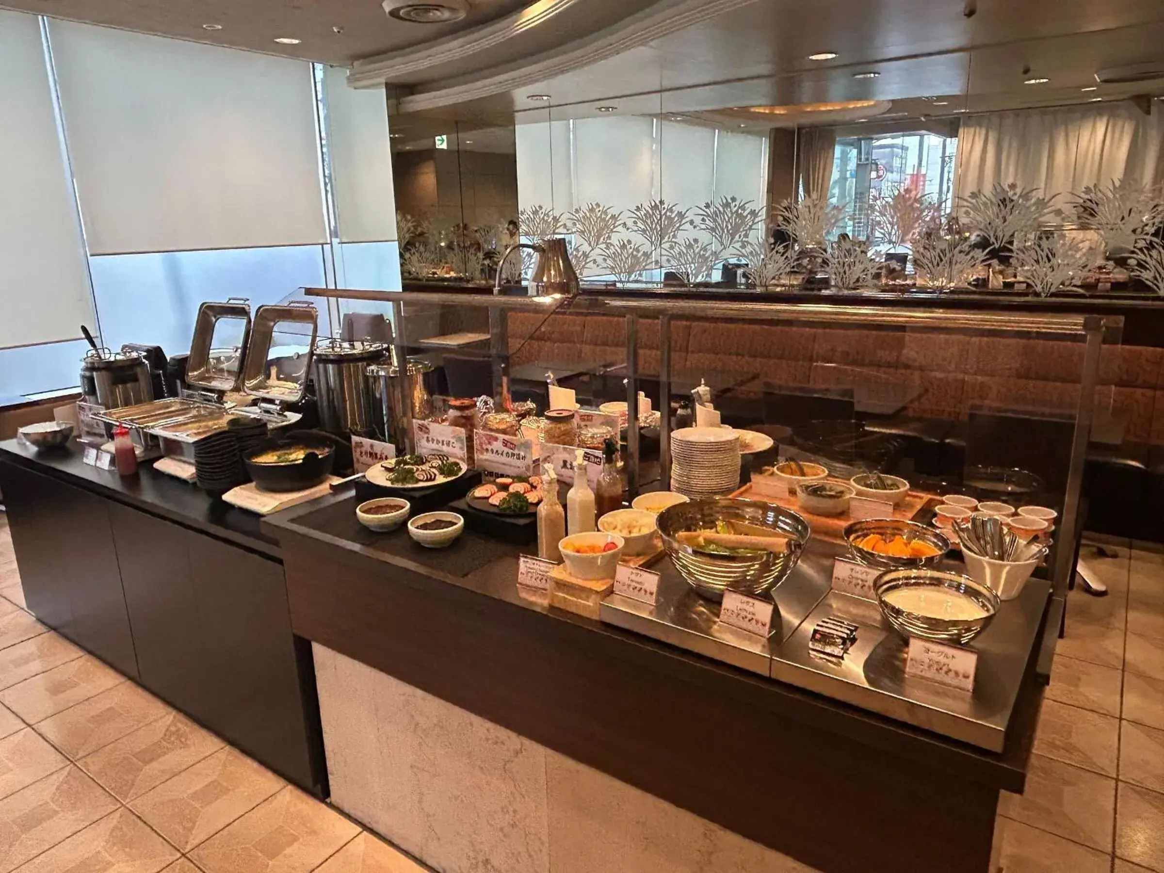 Restaurant/places to eat in APA Hotel Takaoka Marunouchi Restaurant/places to eat in APA Hotel Takaoka Marunouchi