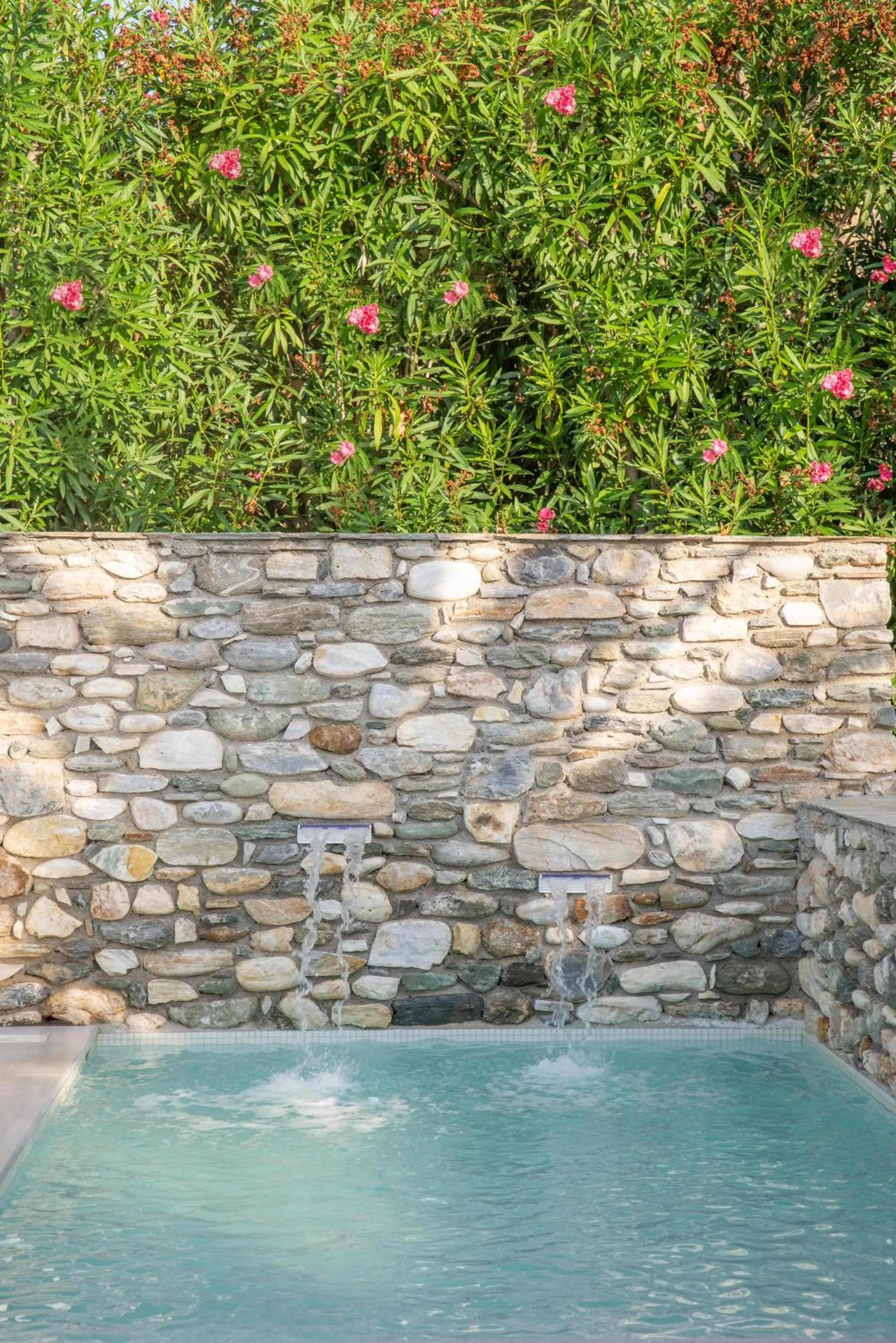 Swimming pool in Aeolos Hotel & Villas - Pelion