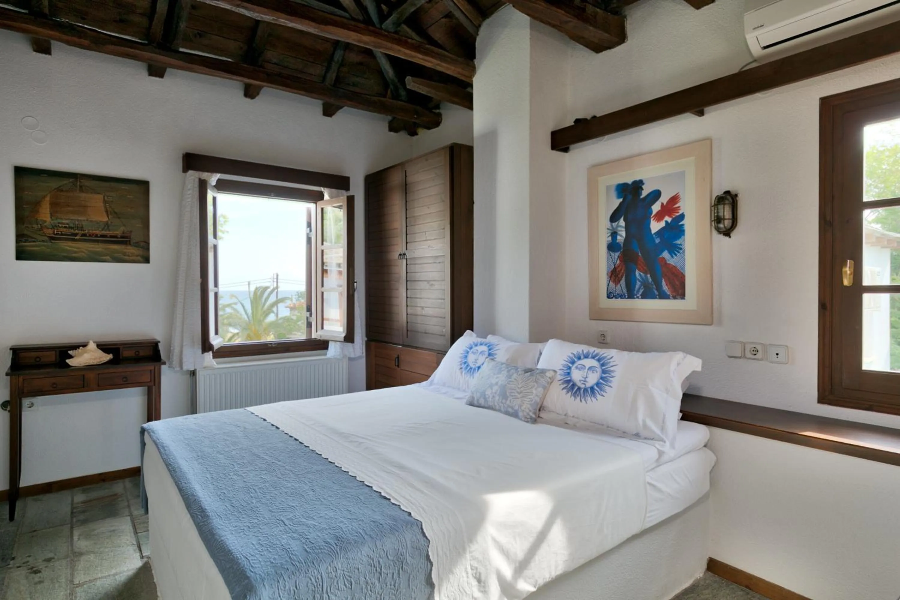 Bed in Aeolos Hotel & Villas - Pelion