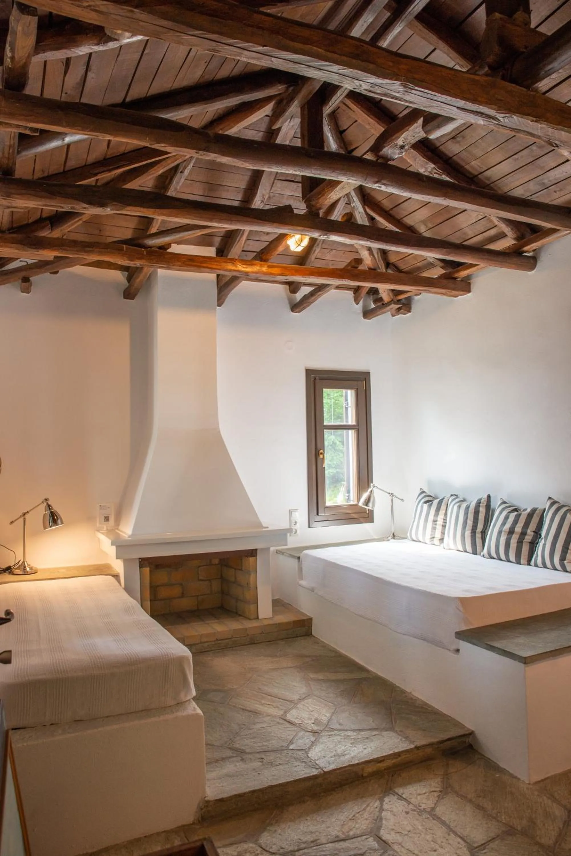 Bed in Aeolos Hotel & Villas - Pelion