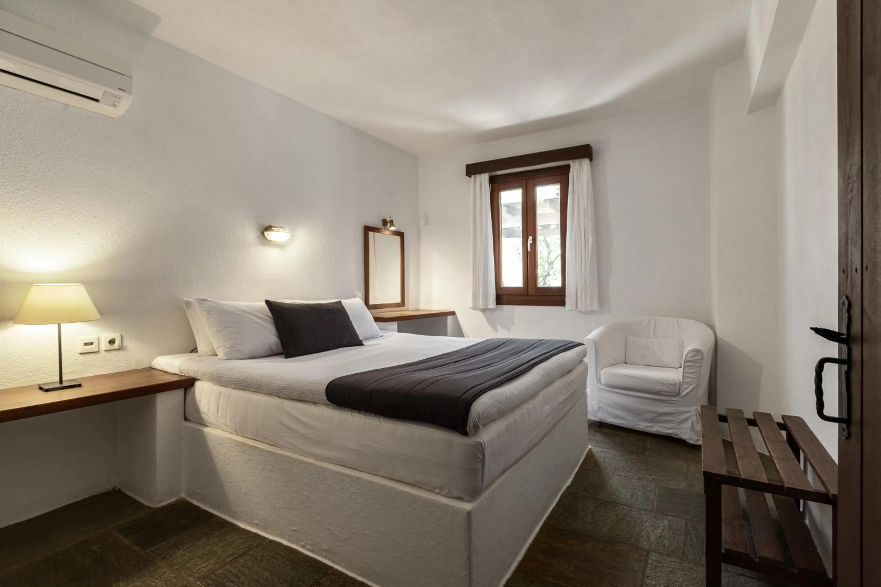 Bedroom, Bed in Aeolos Hotel & Villas - Pelion