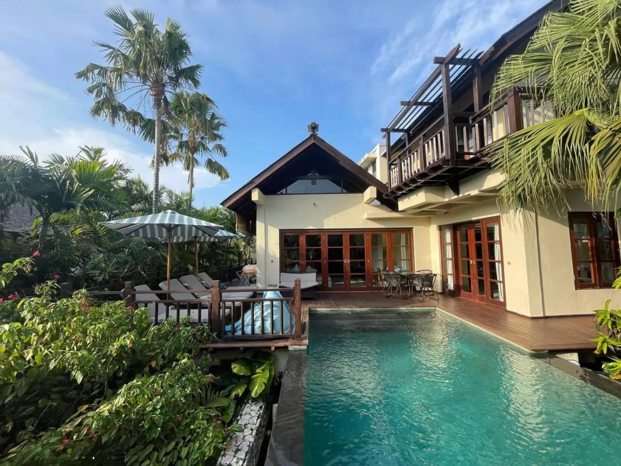 Boutique hotel villa Cantik and karma beach club