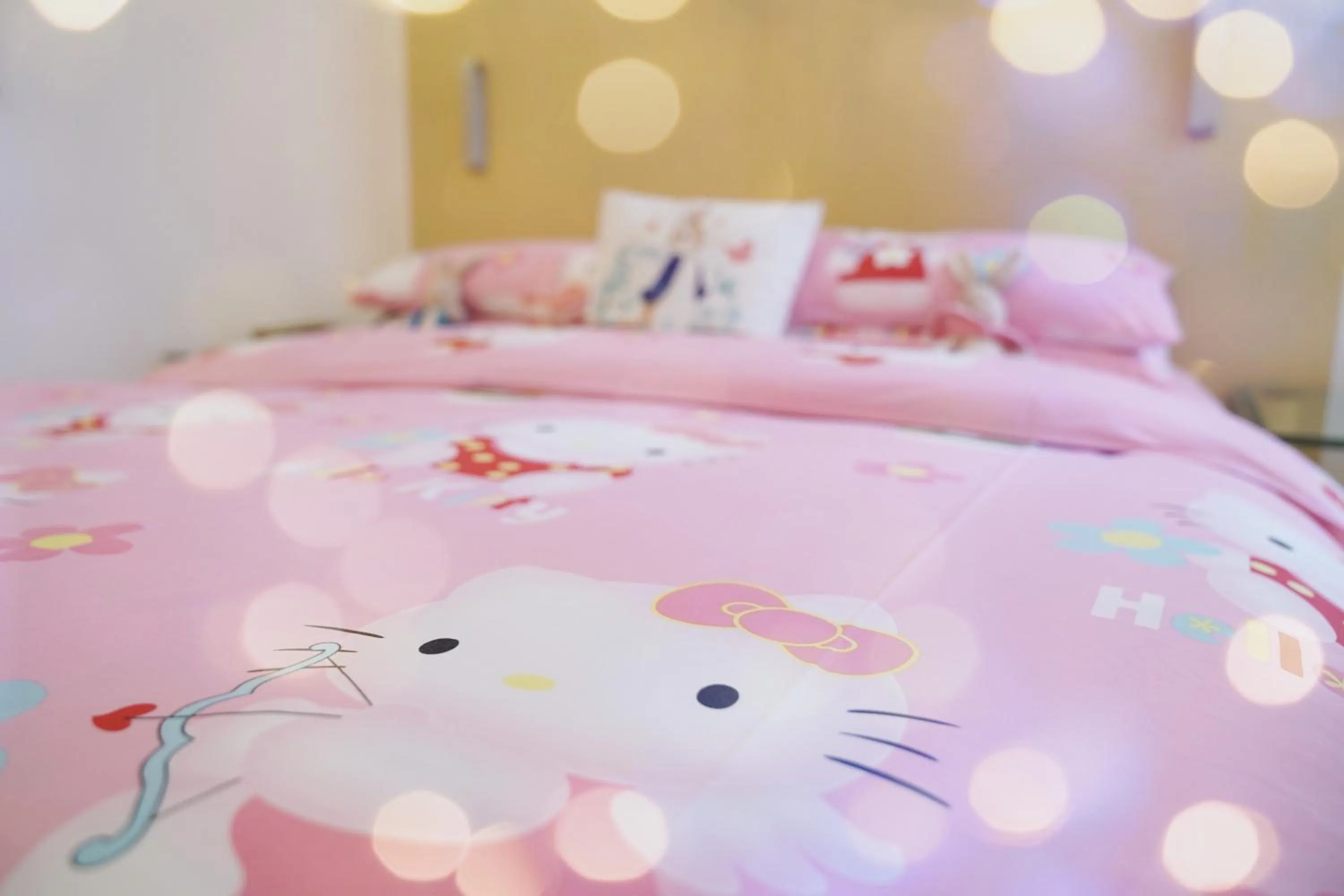 children in Grand Mercure Hotel Hualing