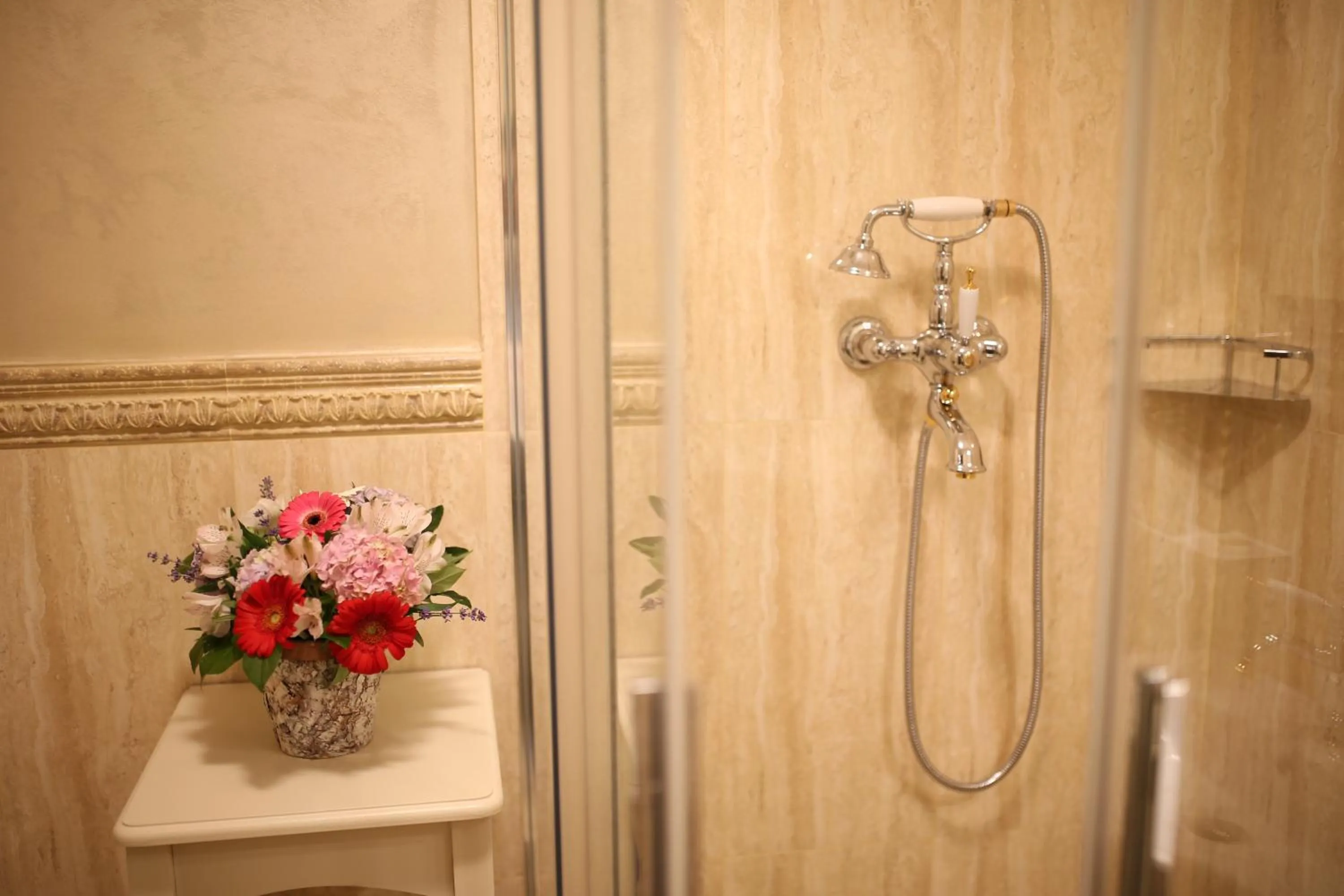 Artisans Boutique Villa