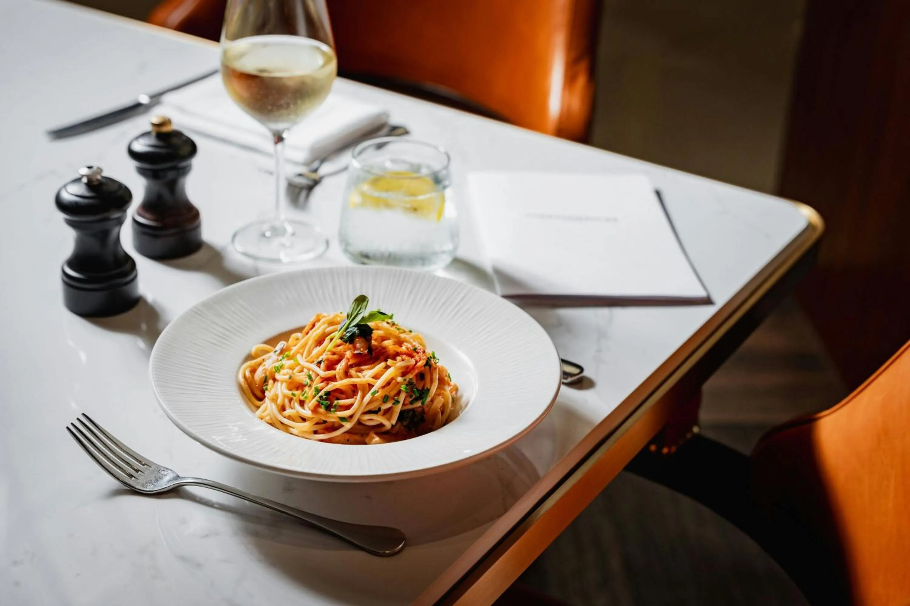 Restaurant/places to eat in Threadneedles, Autograph Collection