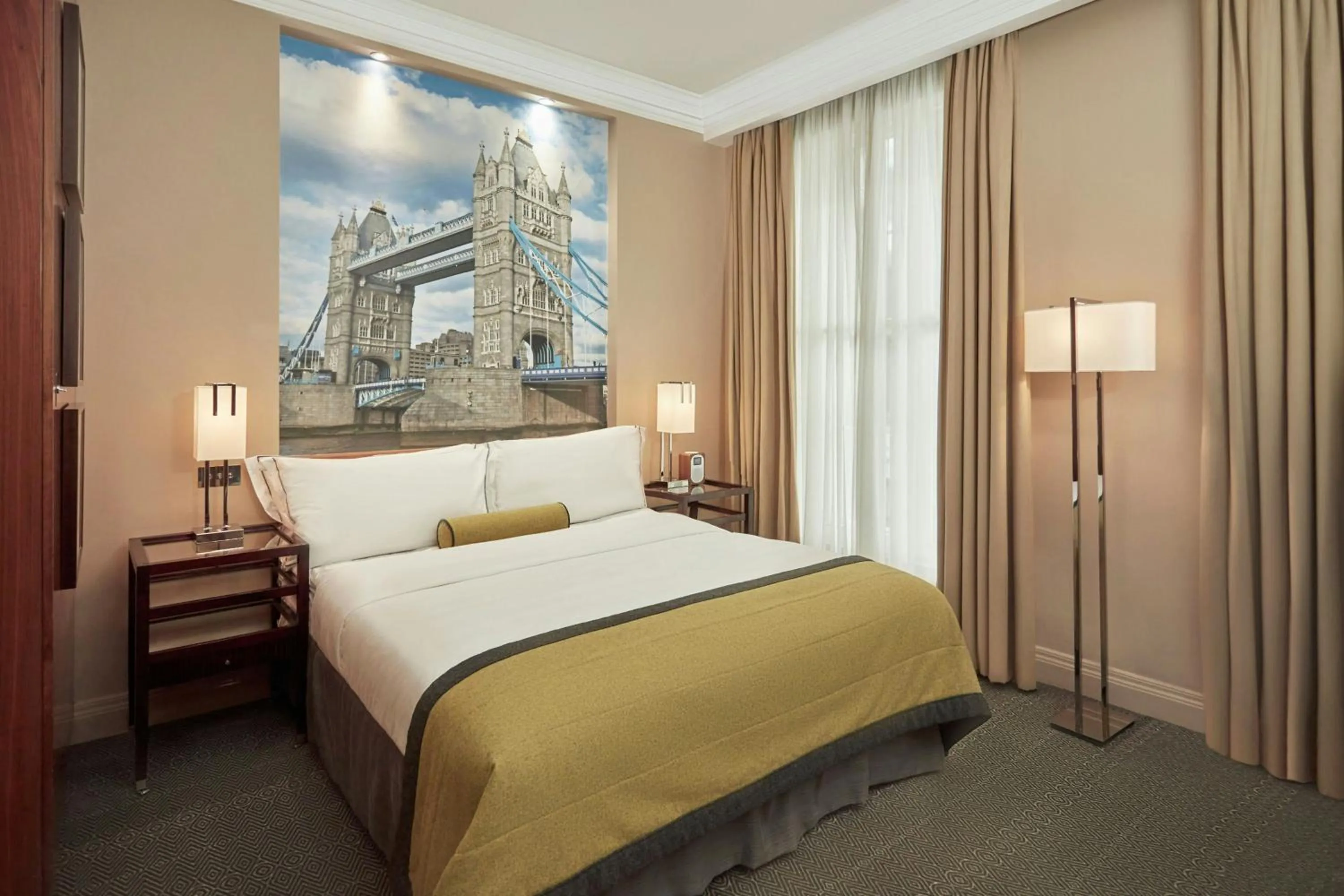 Photo of the whole room, Bed in Threadneedles, Autograph Collection