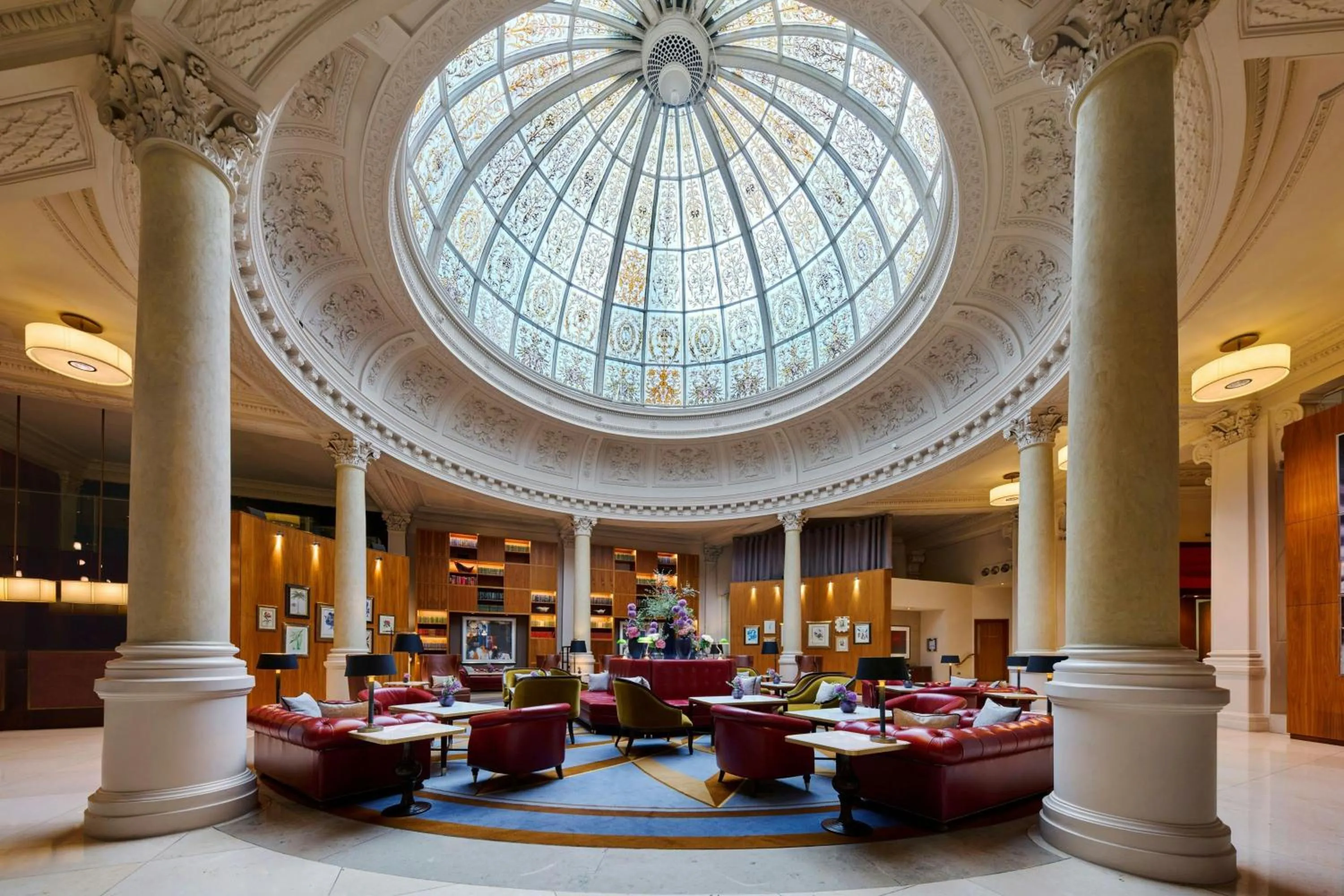 Lounge or bar in Threadneedles, Autograph Collection