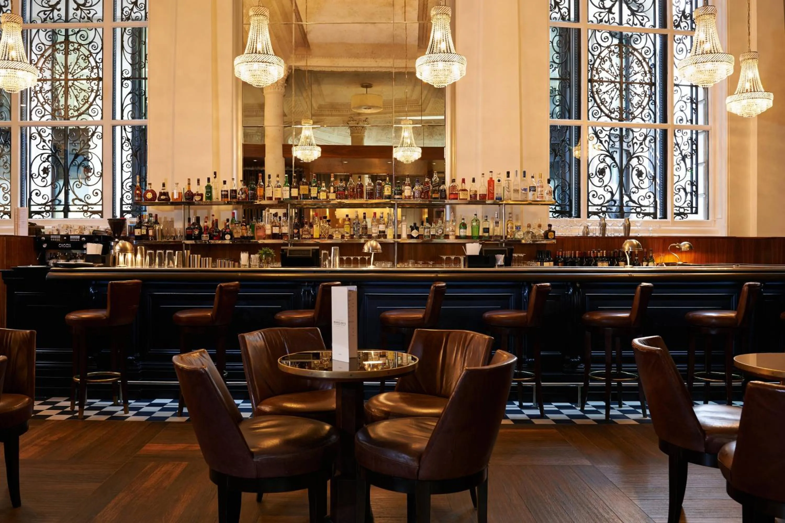 Lounge or bar in Threadneedles, Autograph Collection